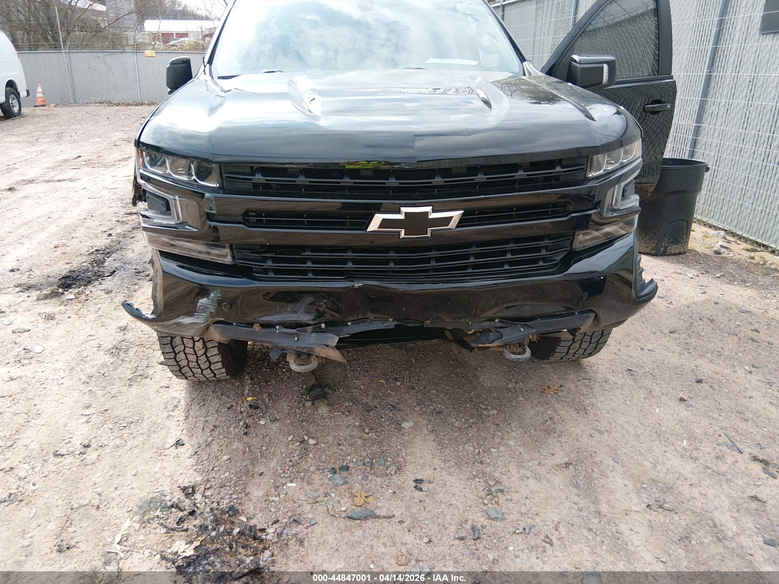 CHEVROLET SILVERADO image 6