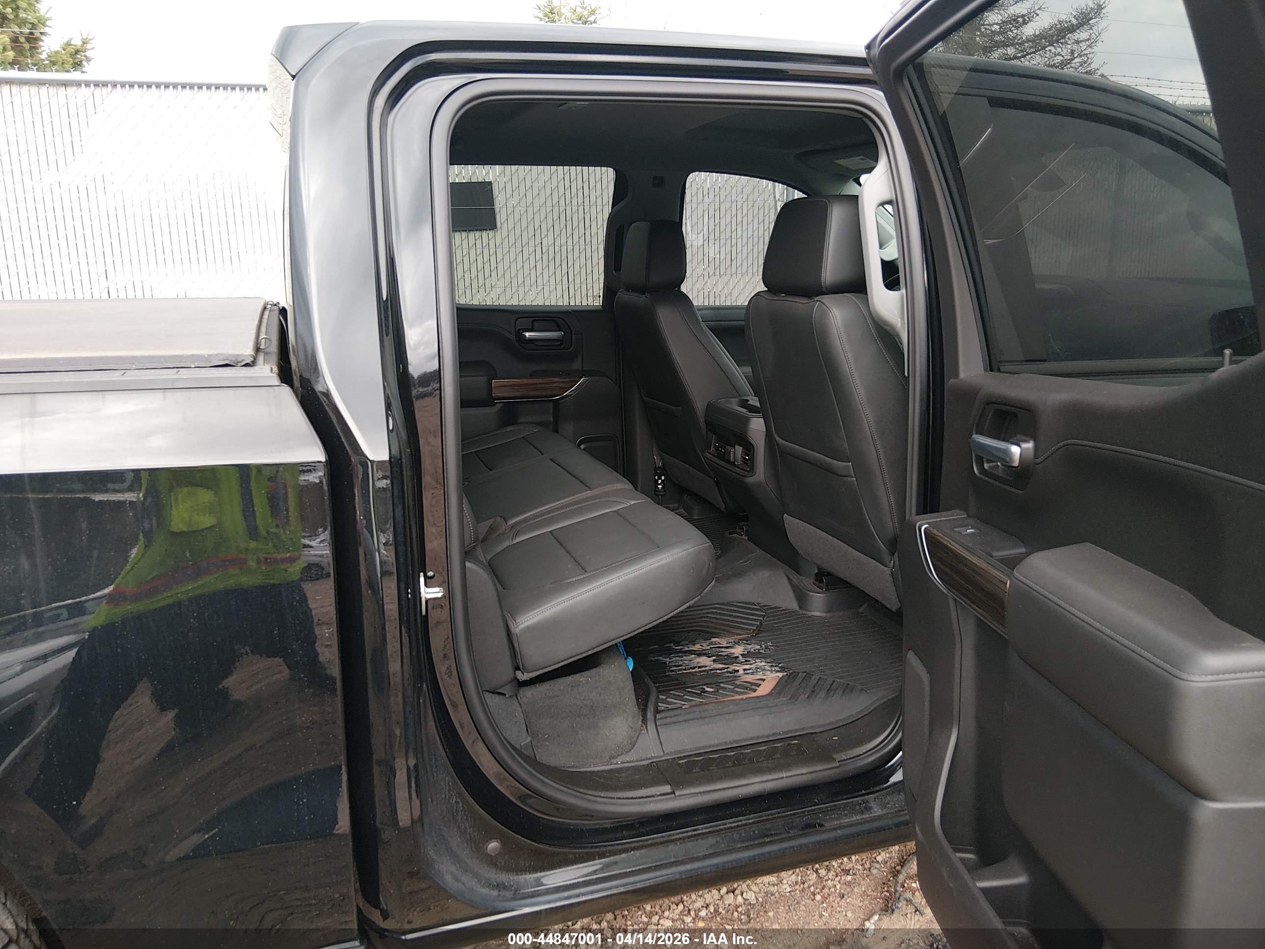 CHEVROLET SILVERADO image 8