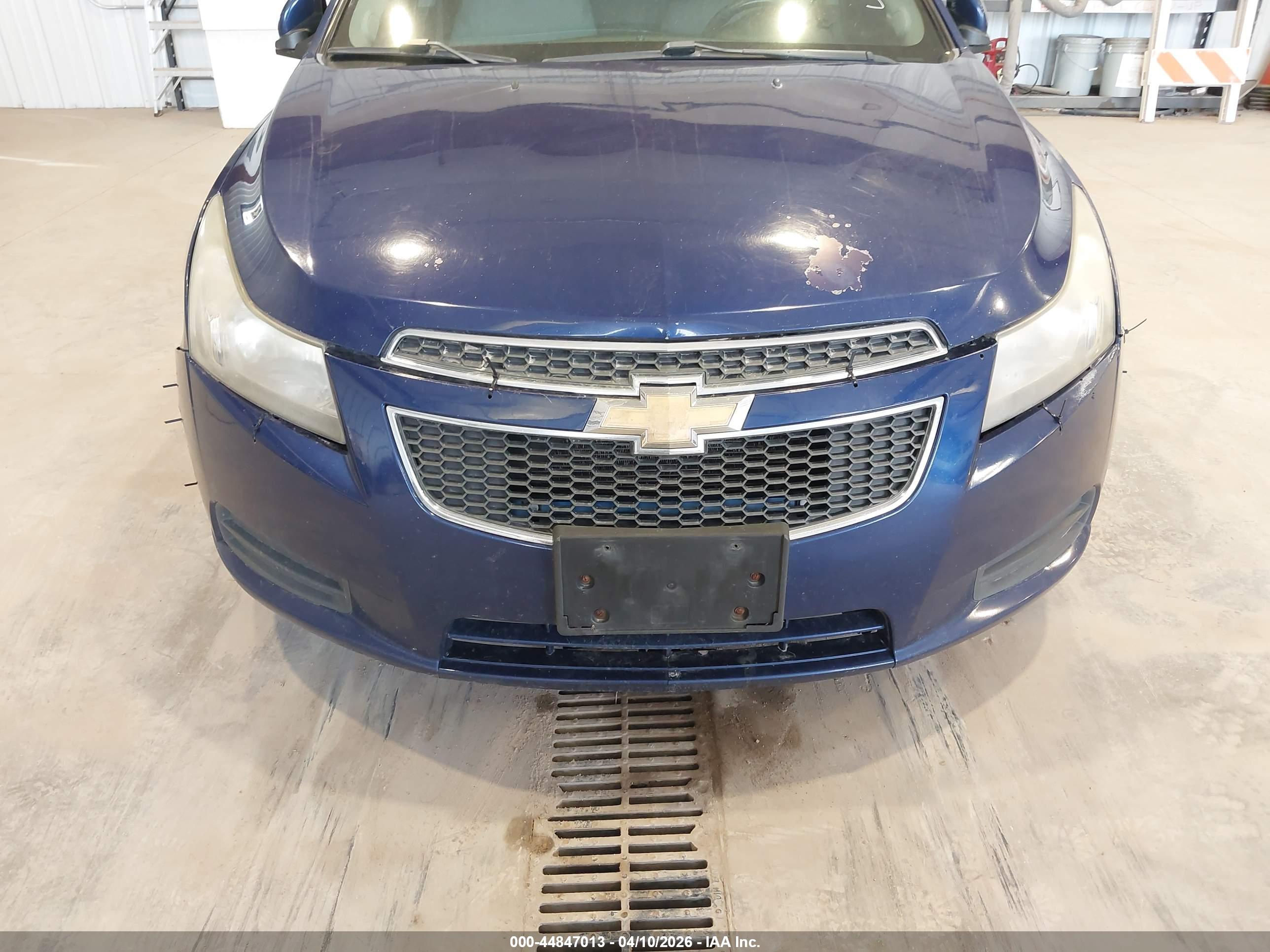 CHEVROLET CRUZE image 6
