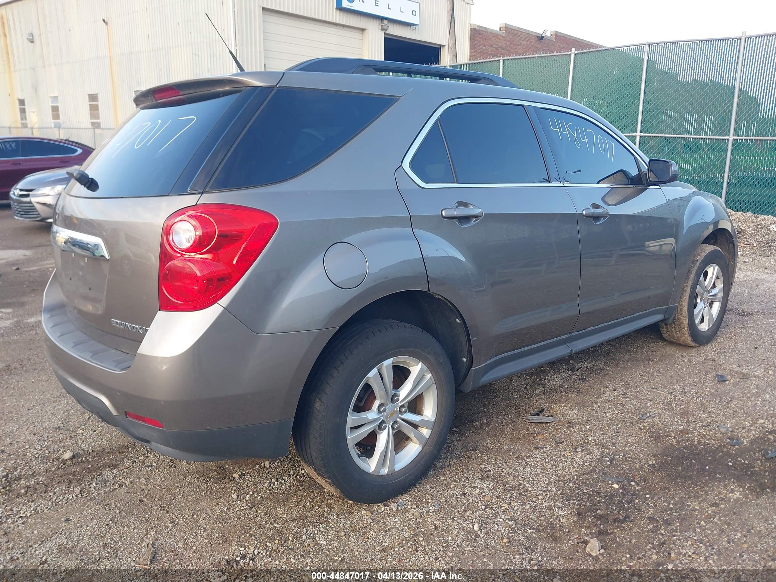 CHEVROLET EQUINOX image 4