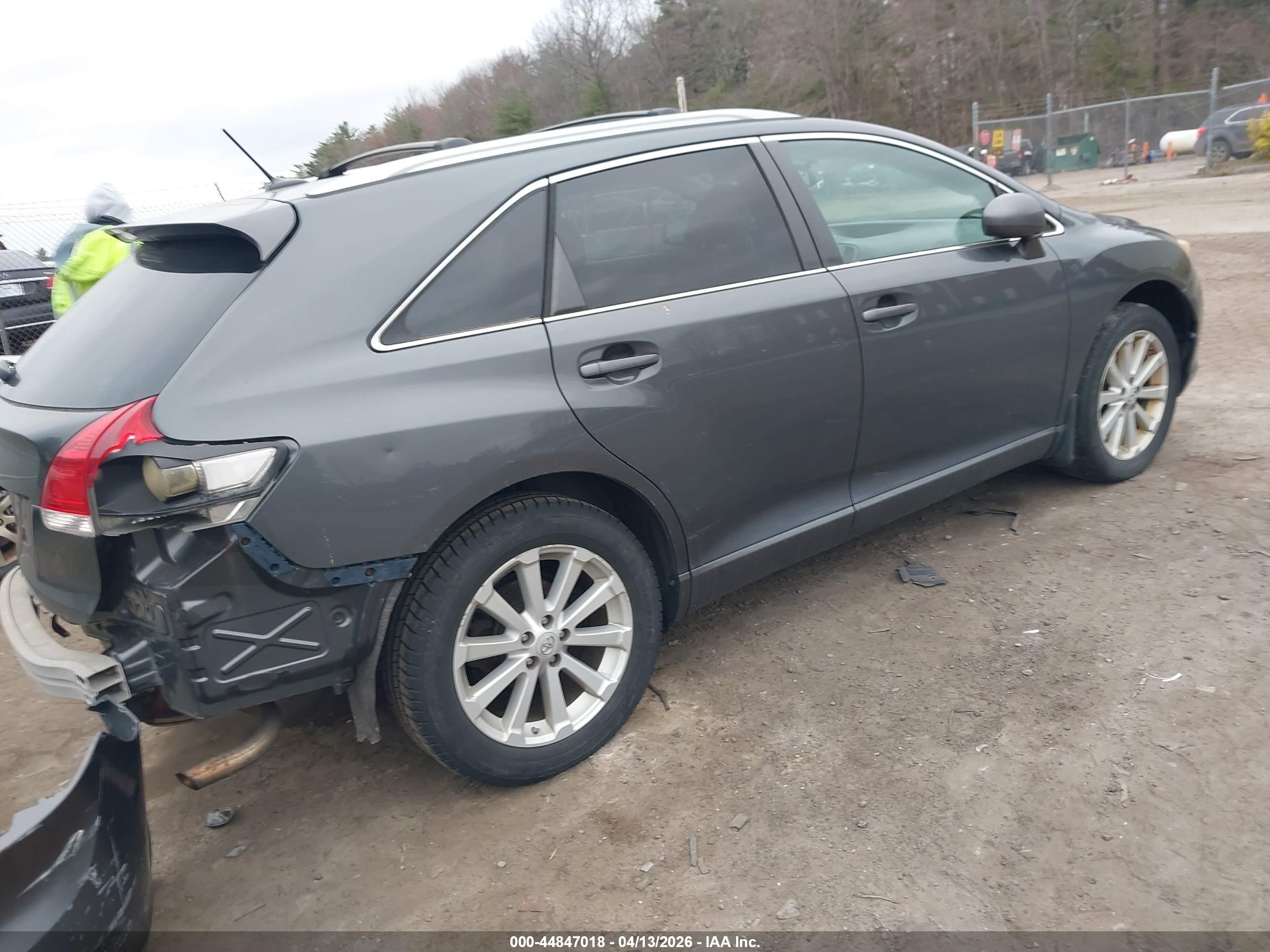 TOYOTA VENZA image 4
