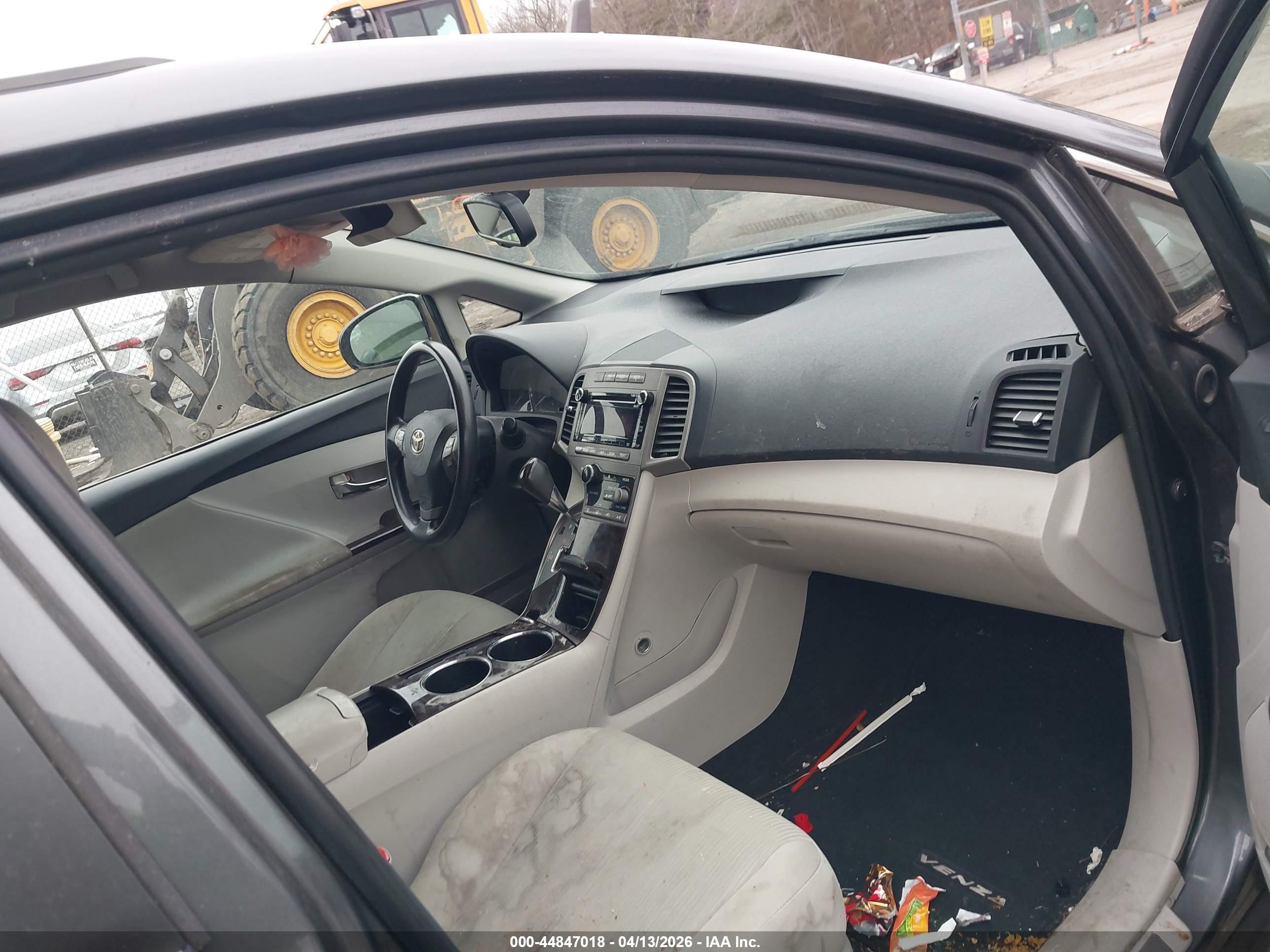 TOYOTA VENZA image 5
