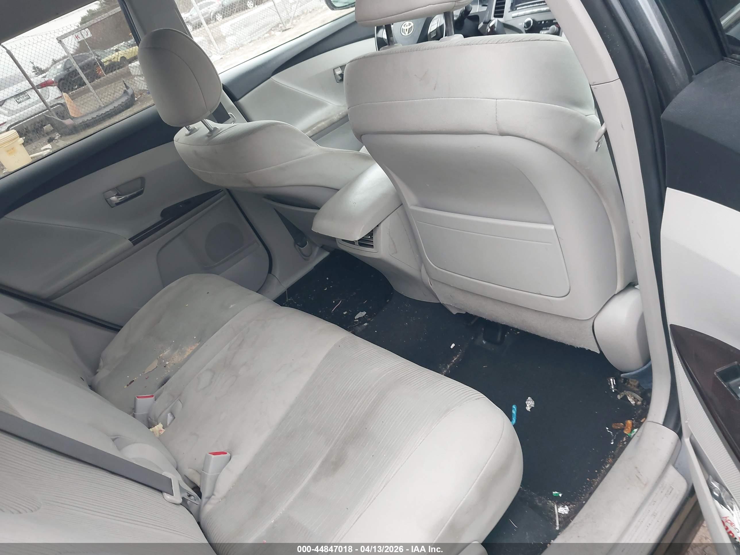TOYOTA VENZA image 8
