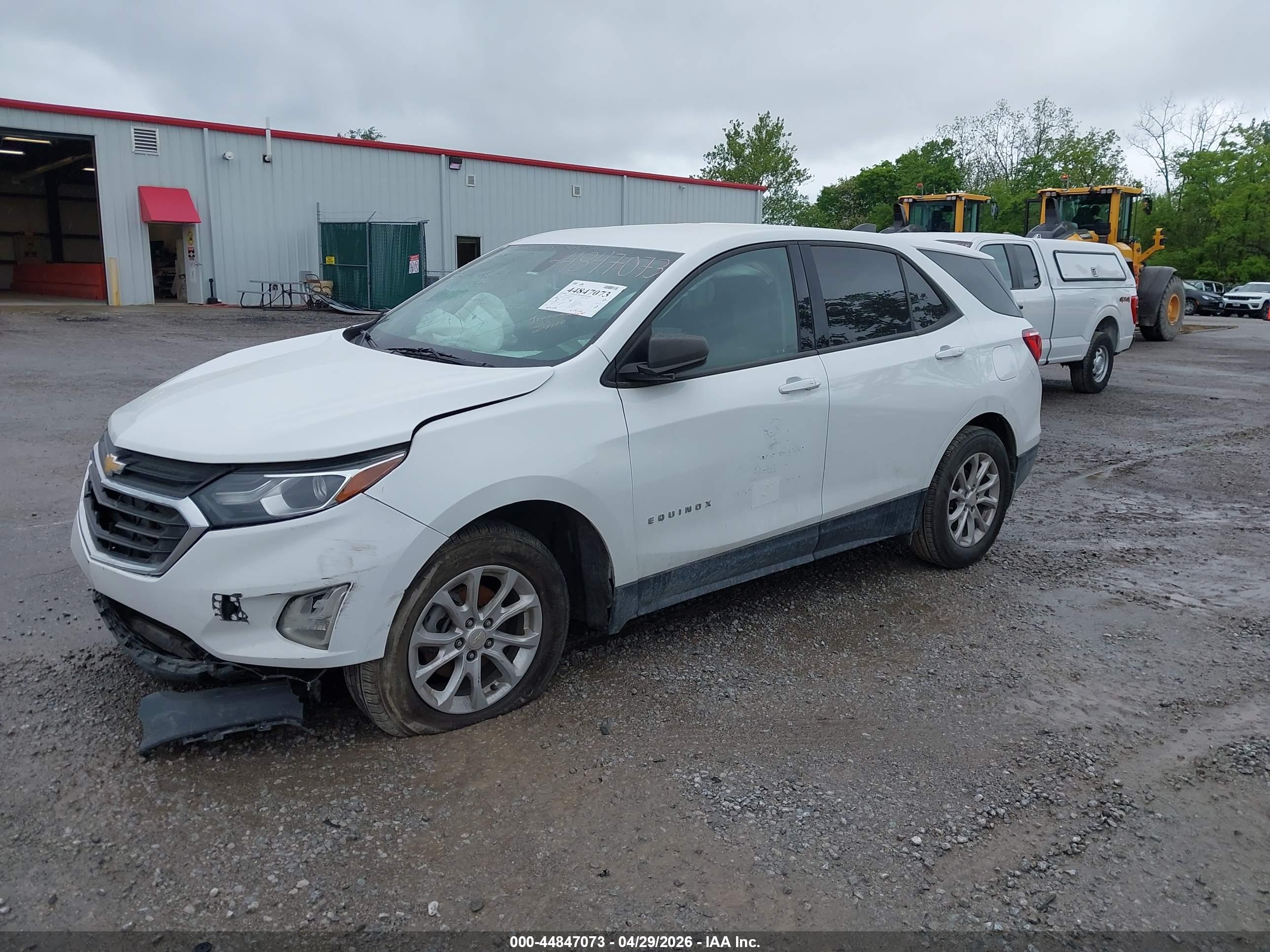 CHEVROLET EQUINOX image 2
