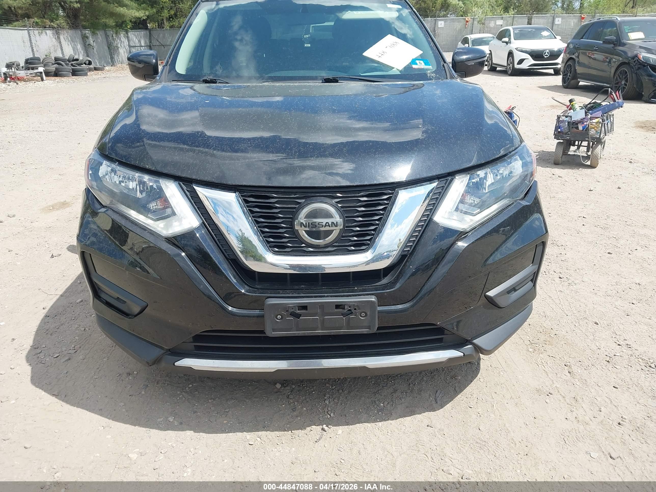 NISSAN ROGUE image 6