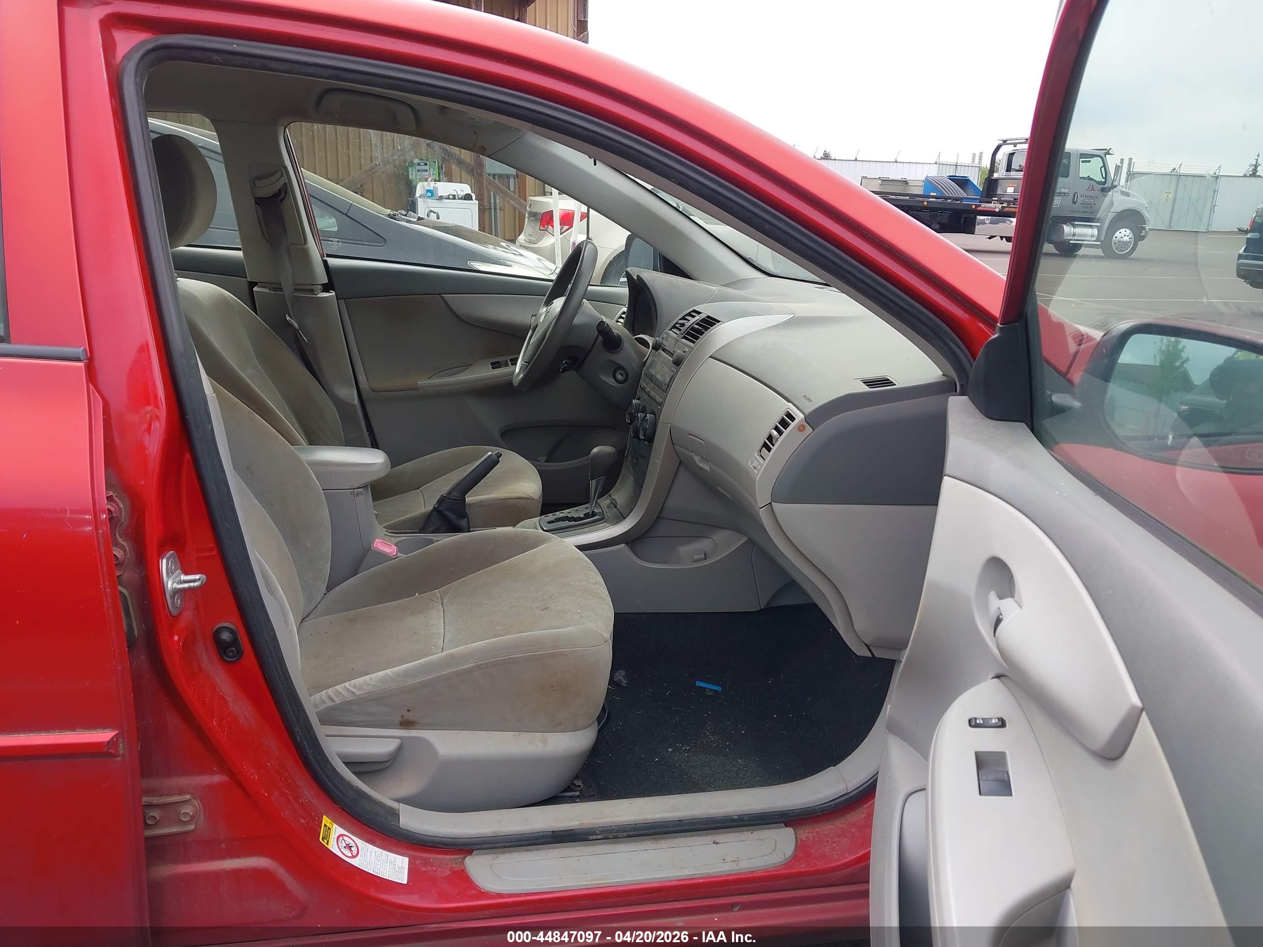 TOYOTA COROLLA image 5