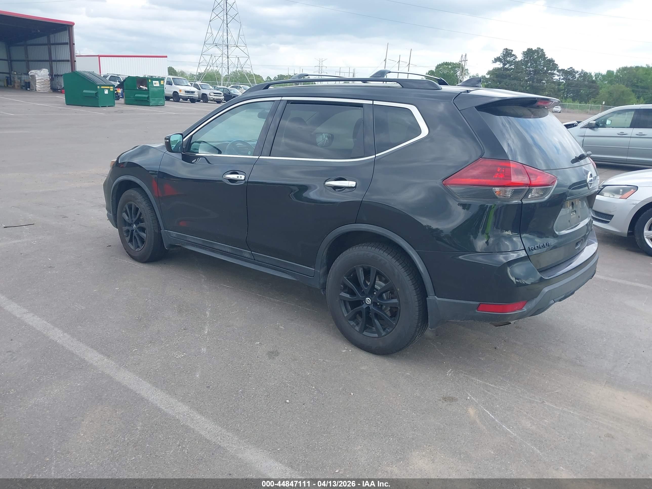NISSAN ROGUE image 3