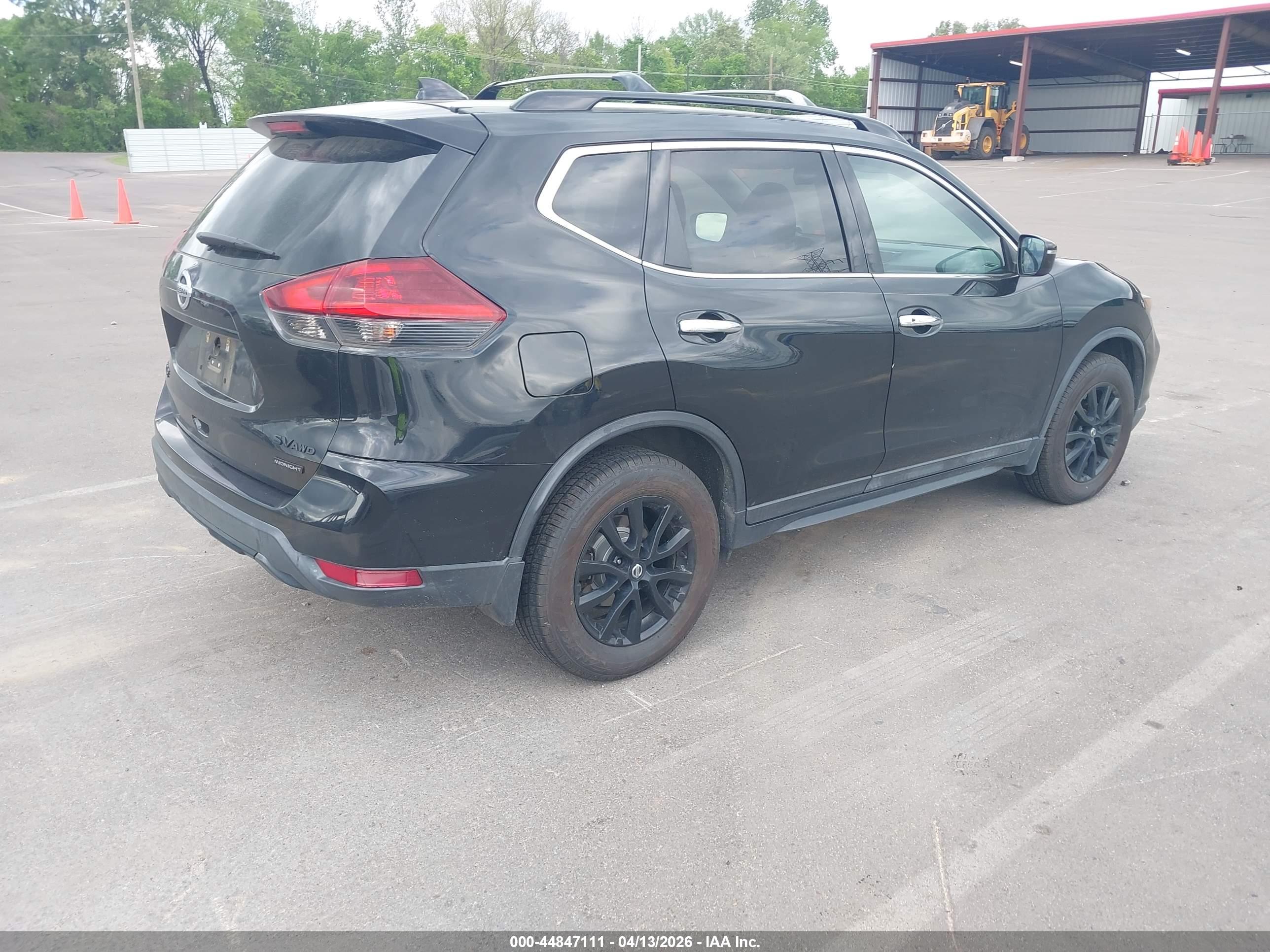 NISSAN ROGUE image 4