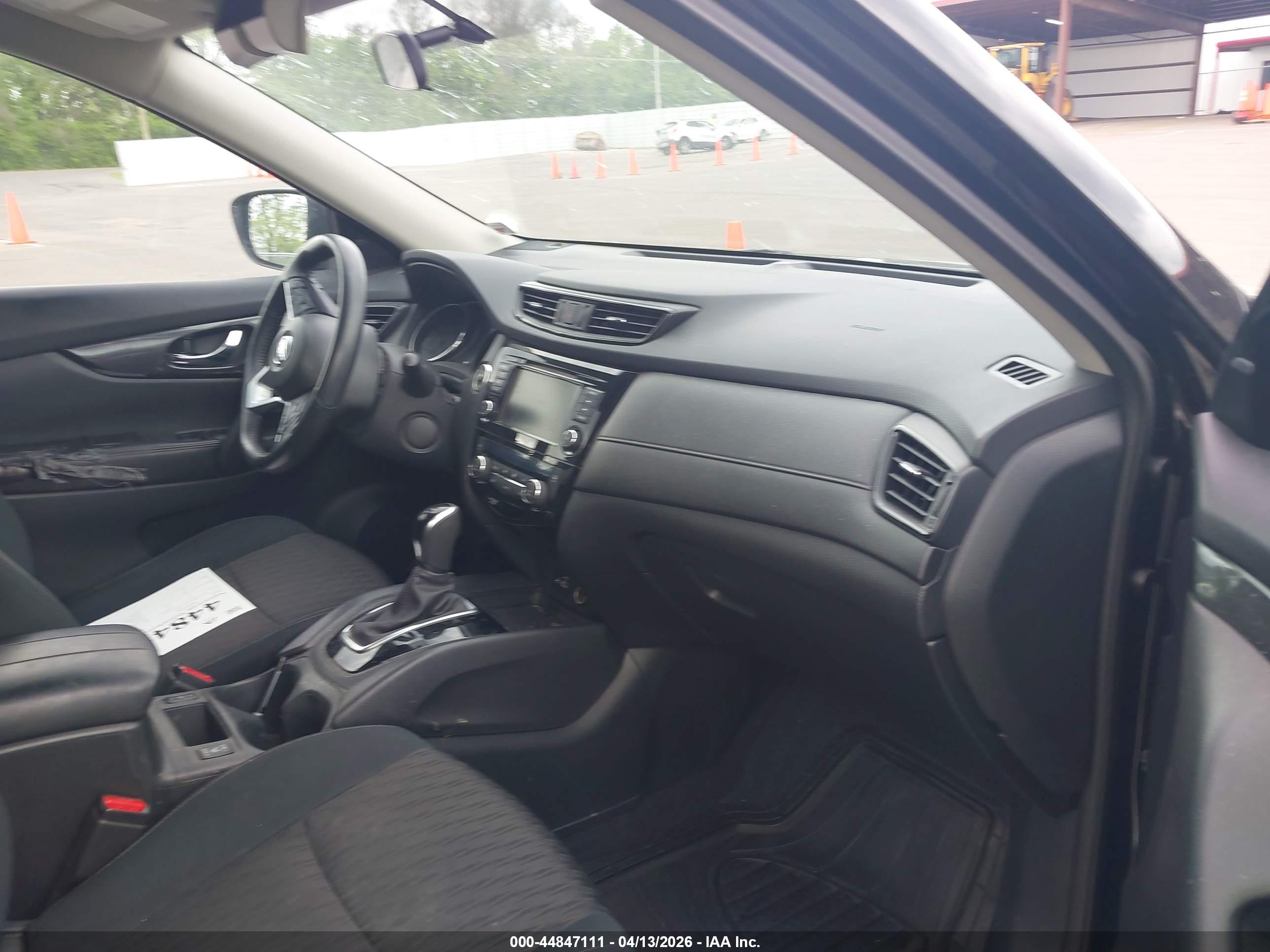 NISSAN ROGUE image 5