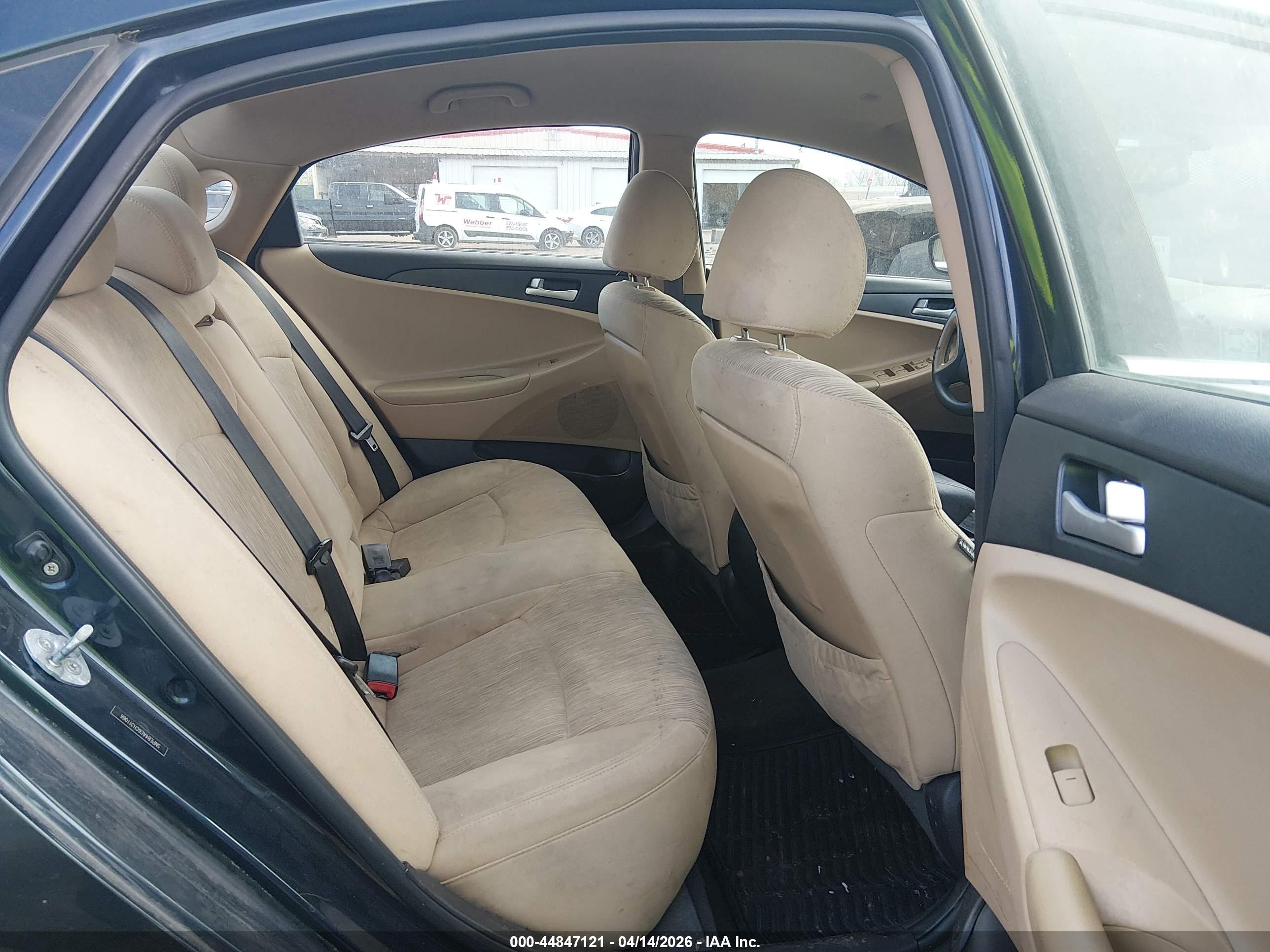 HYUNDAI SONATA image 8