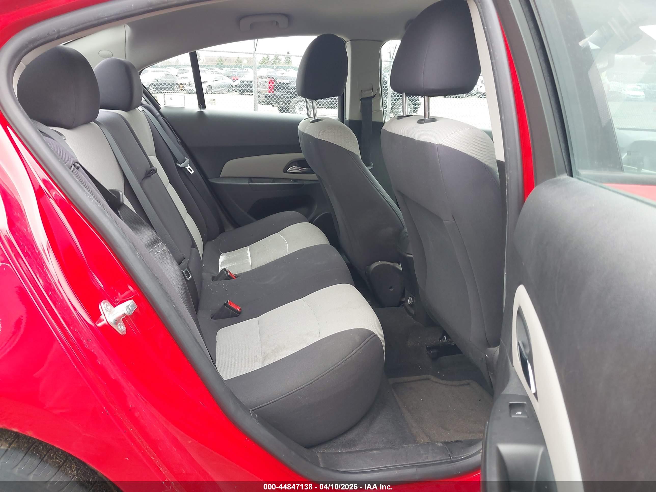 CHEVROLET CRUZE image 8