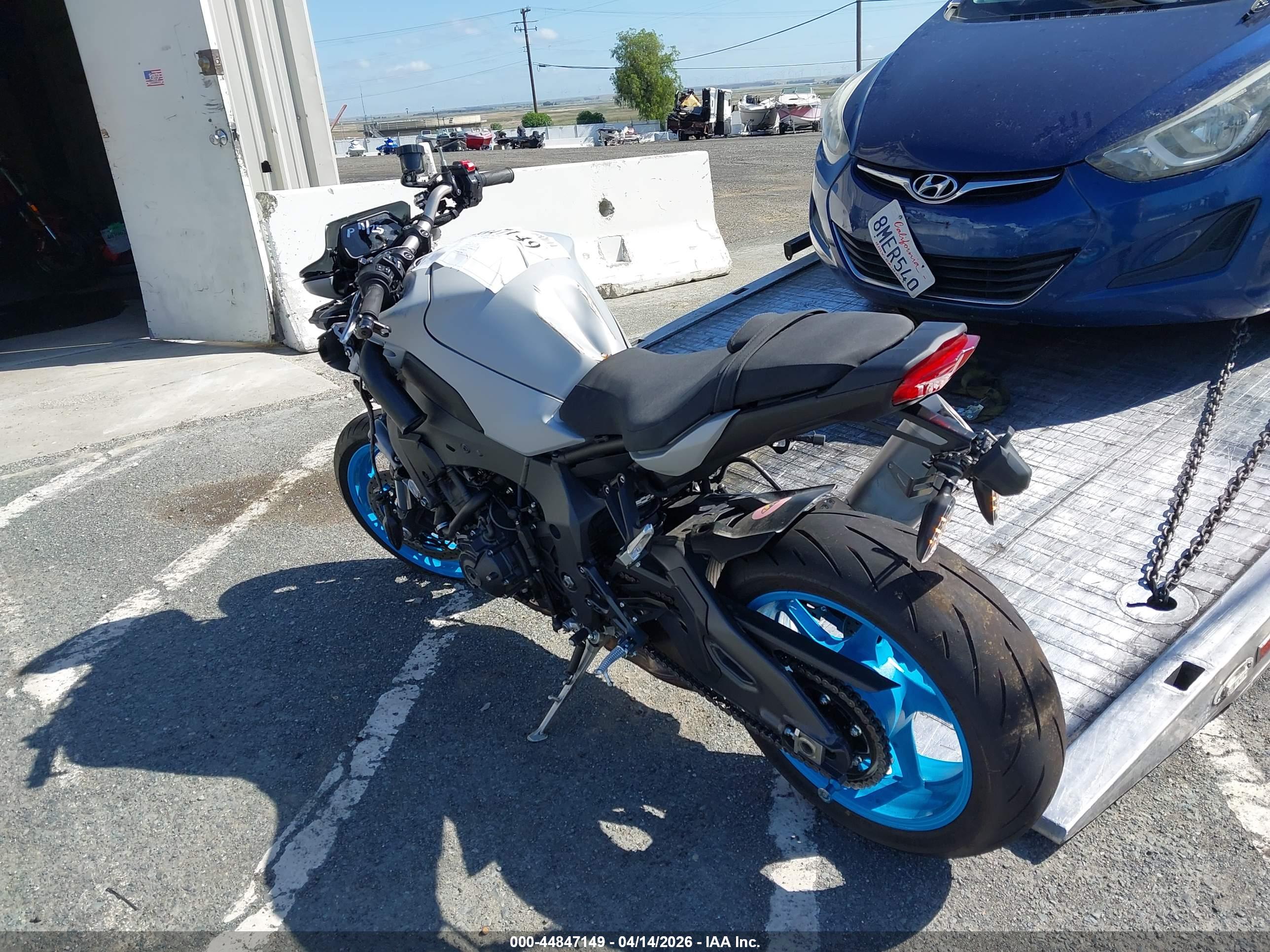 YAMAHA MTN1000 image 3
