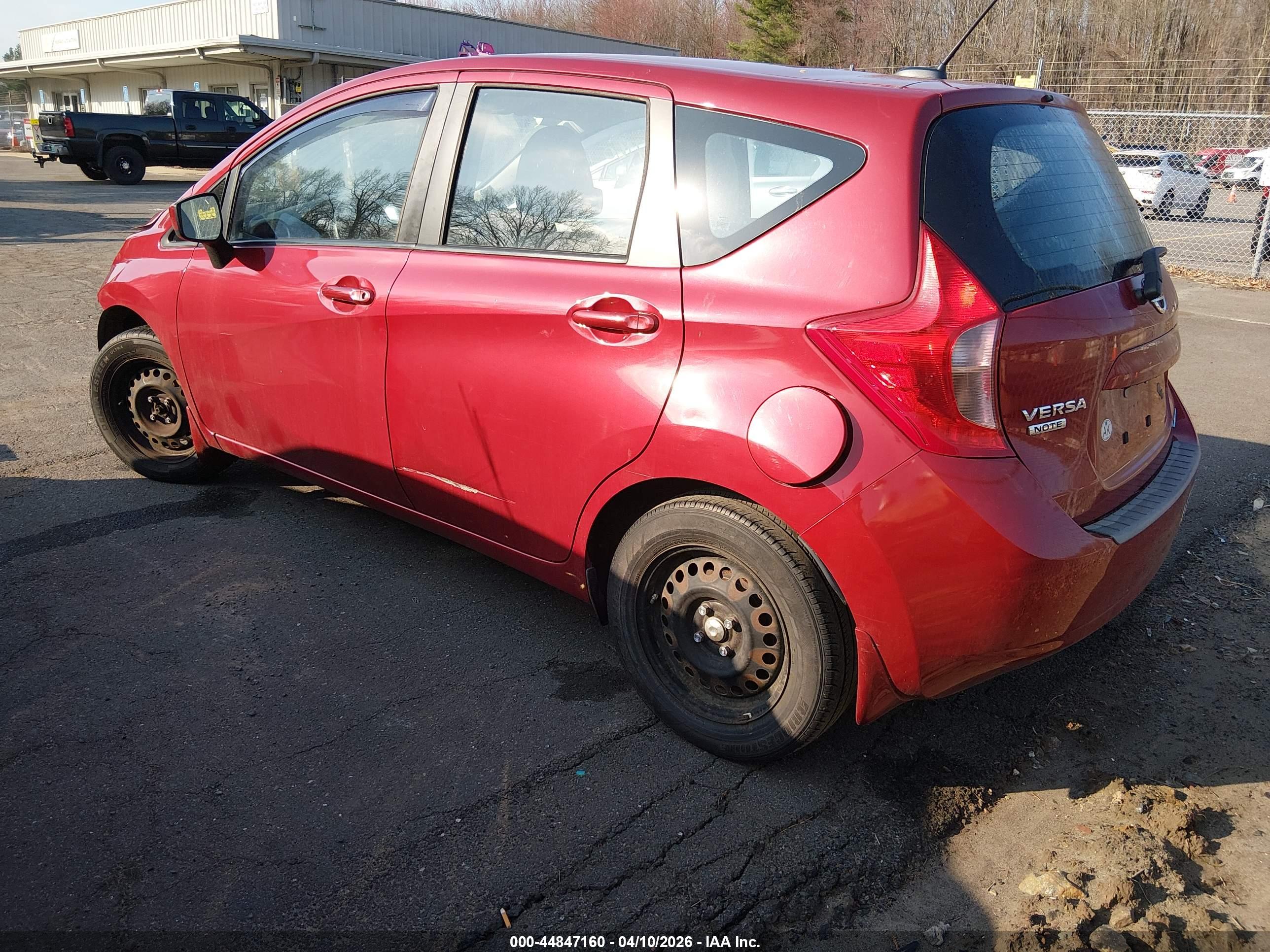 NISSAN VERSA image 3