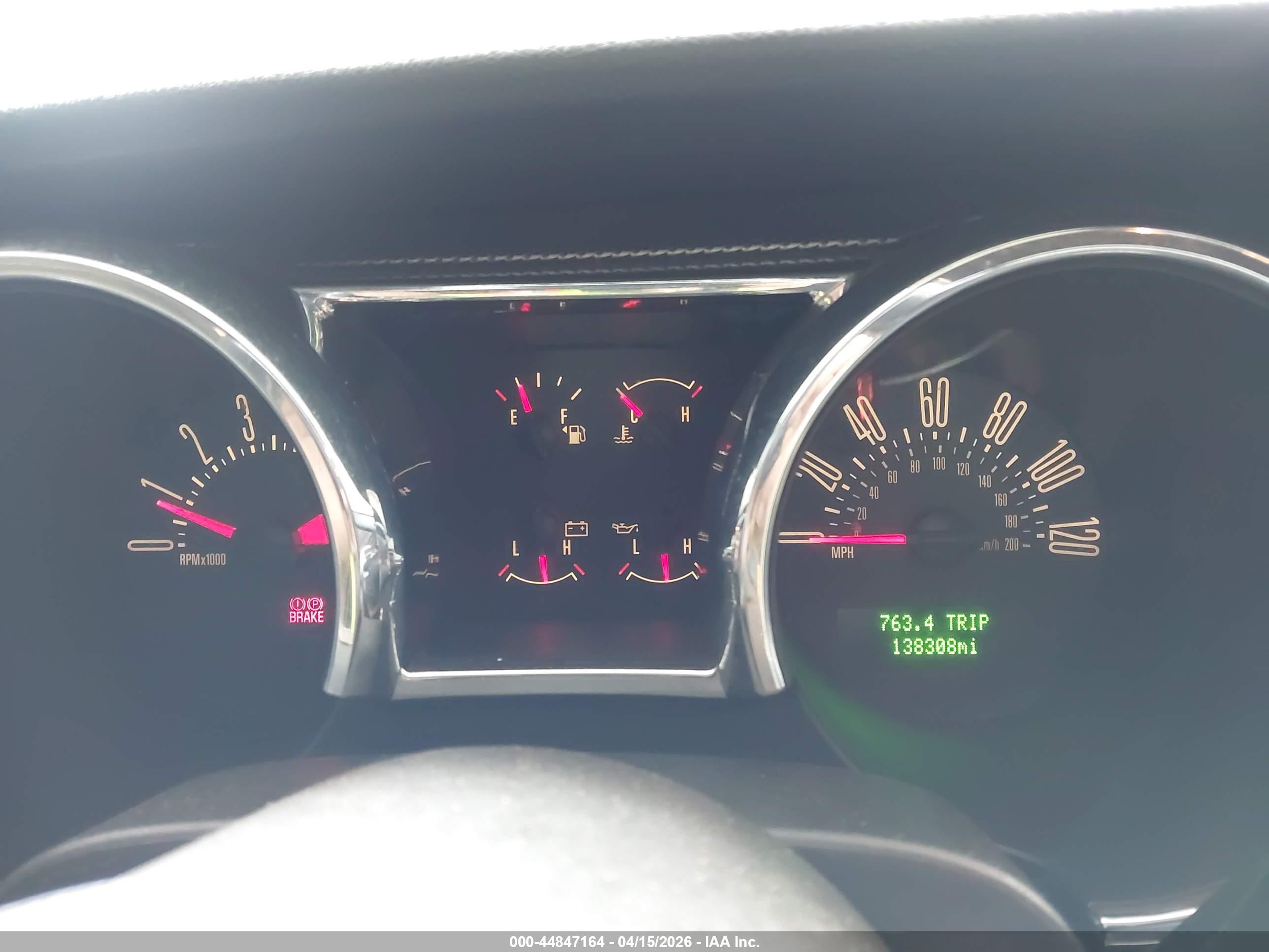 FORD MUSTANG image 7