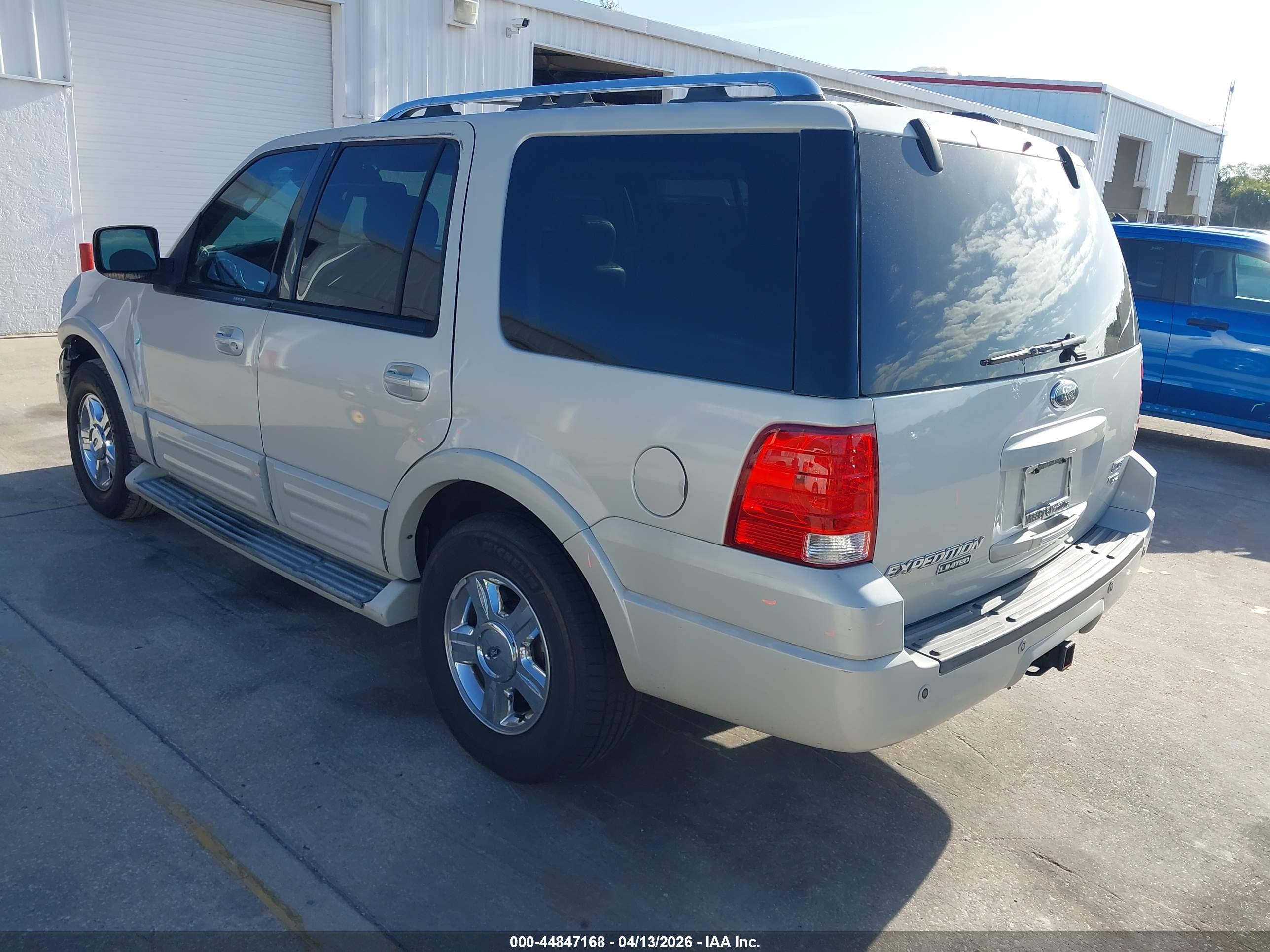 FORD EXPEDITION image 3