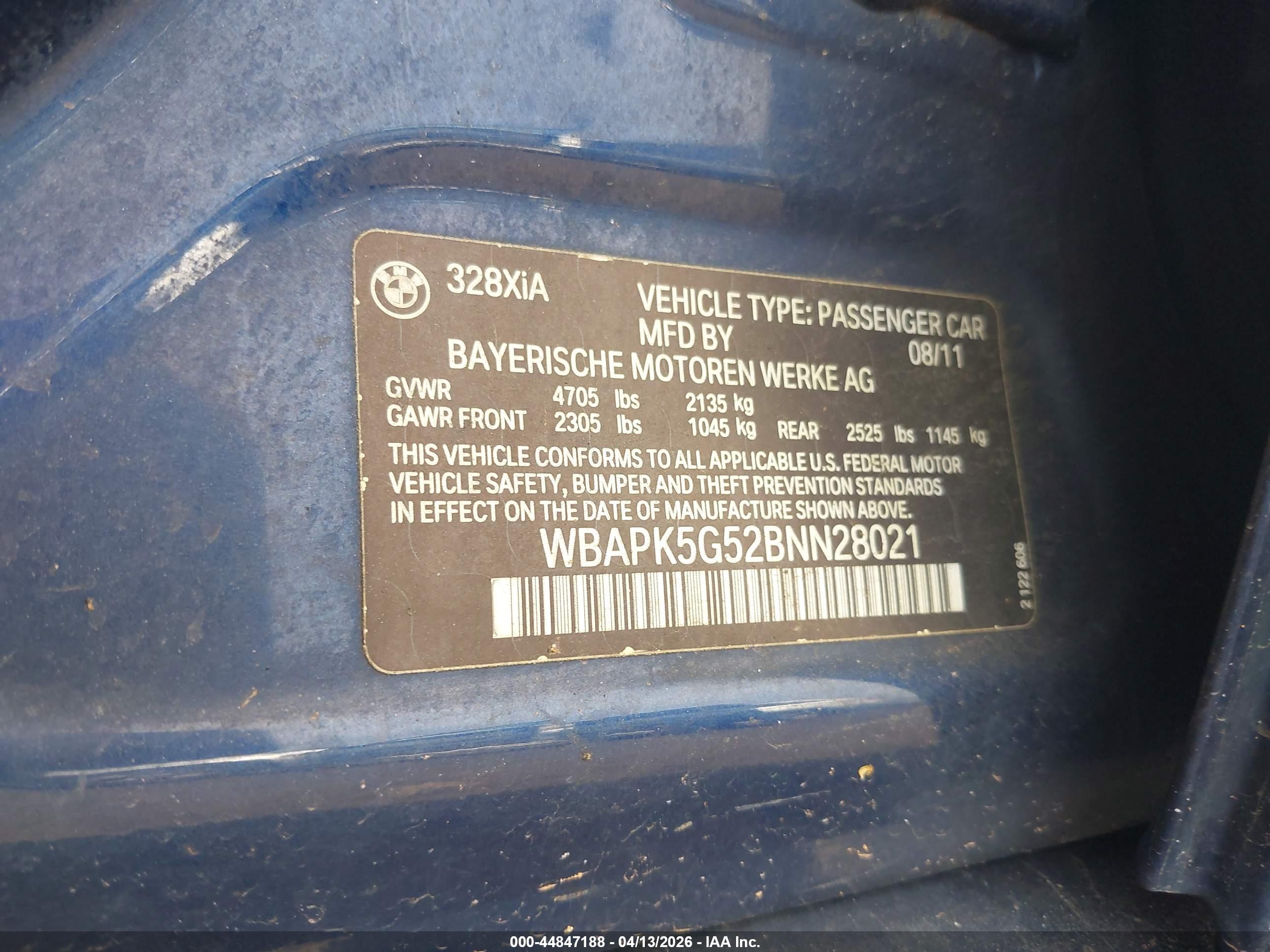BMW 328I image 9