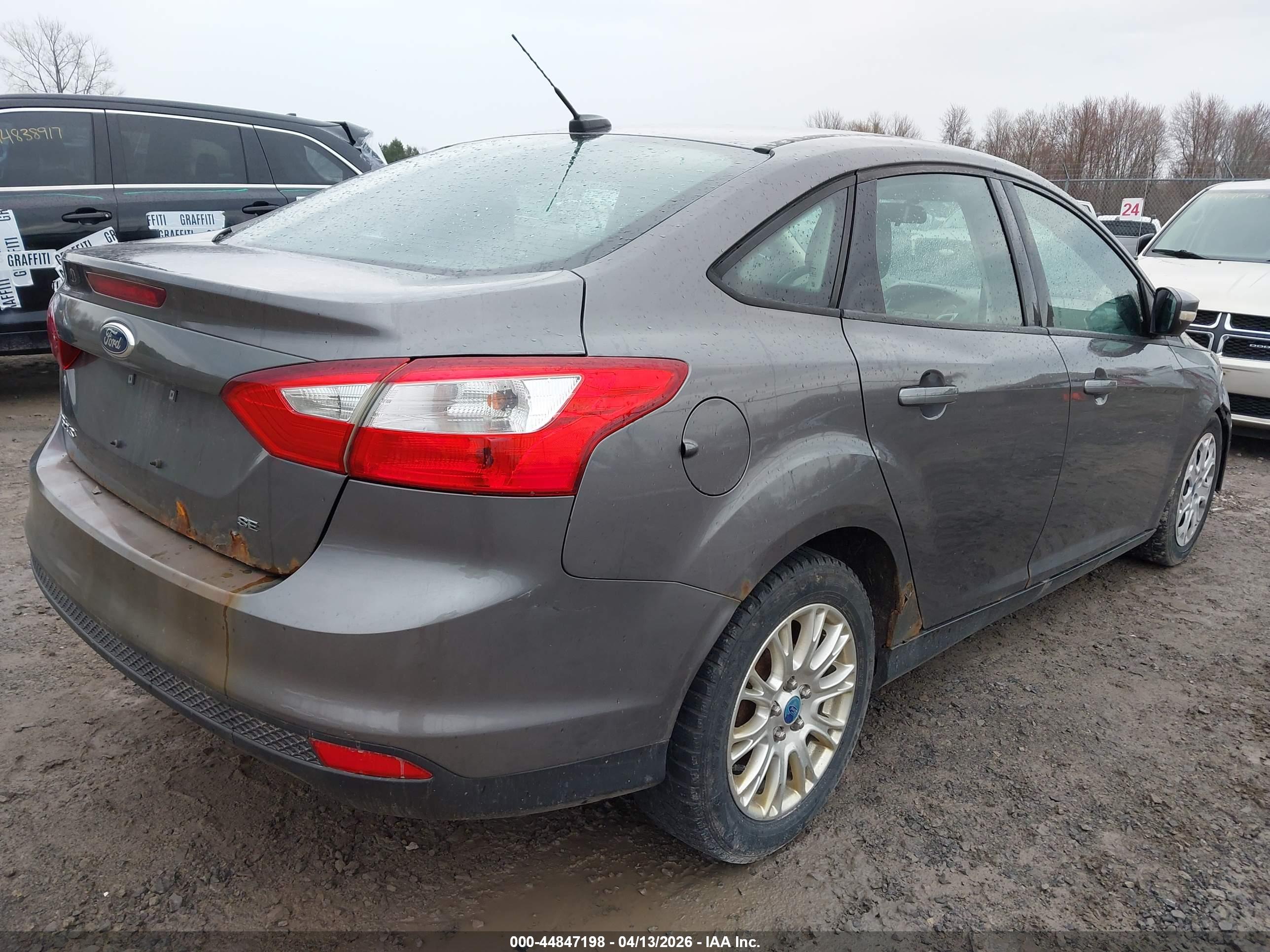 FORD FOCUS image 4