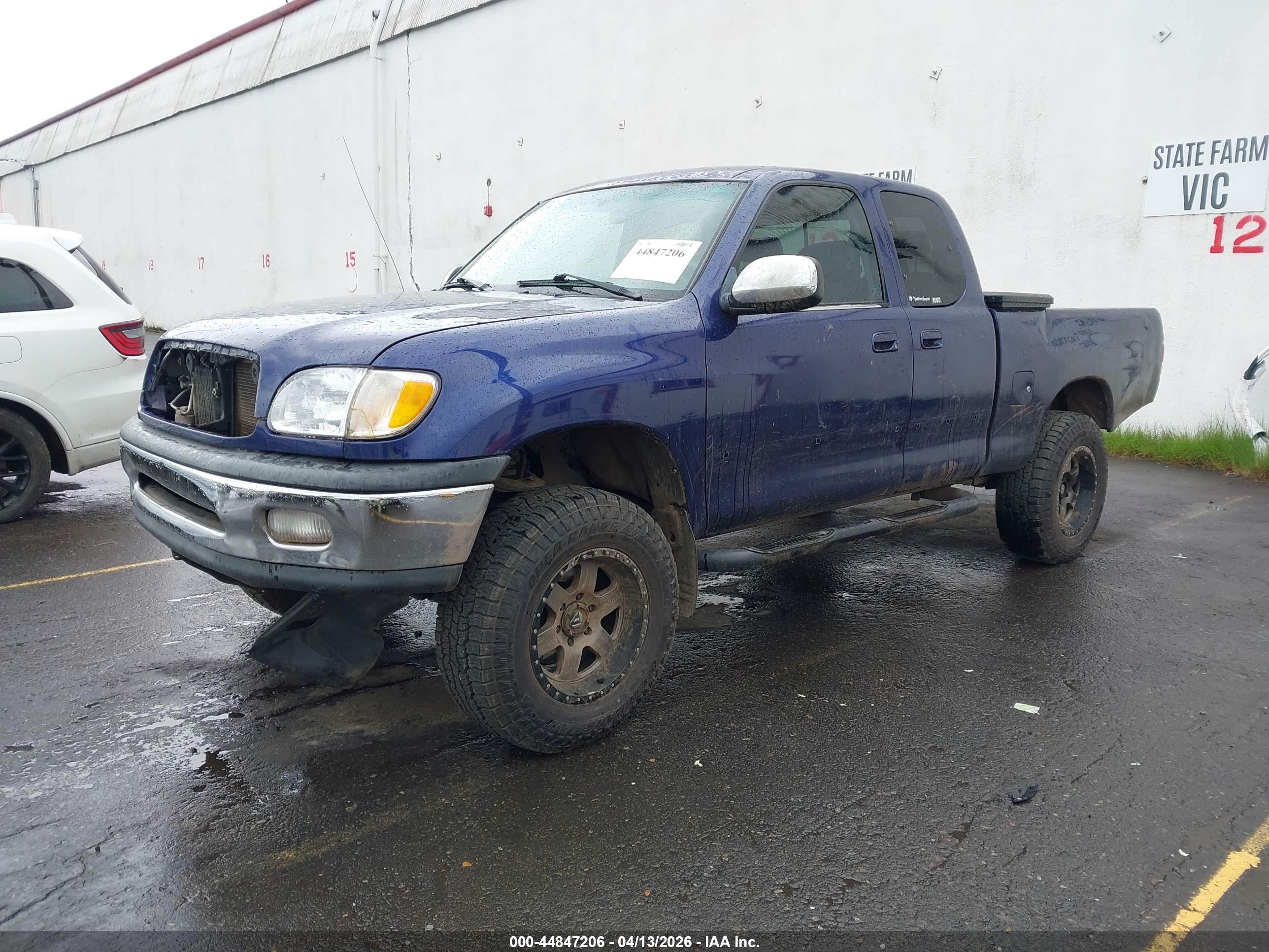 TOYOTA TUNDRA image 2