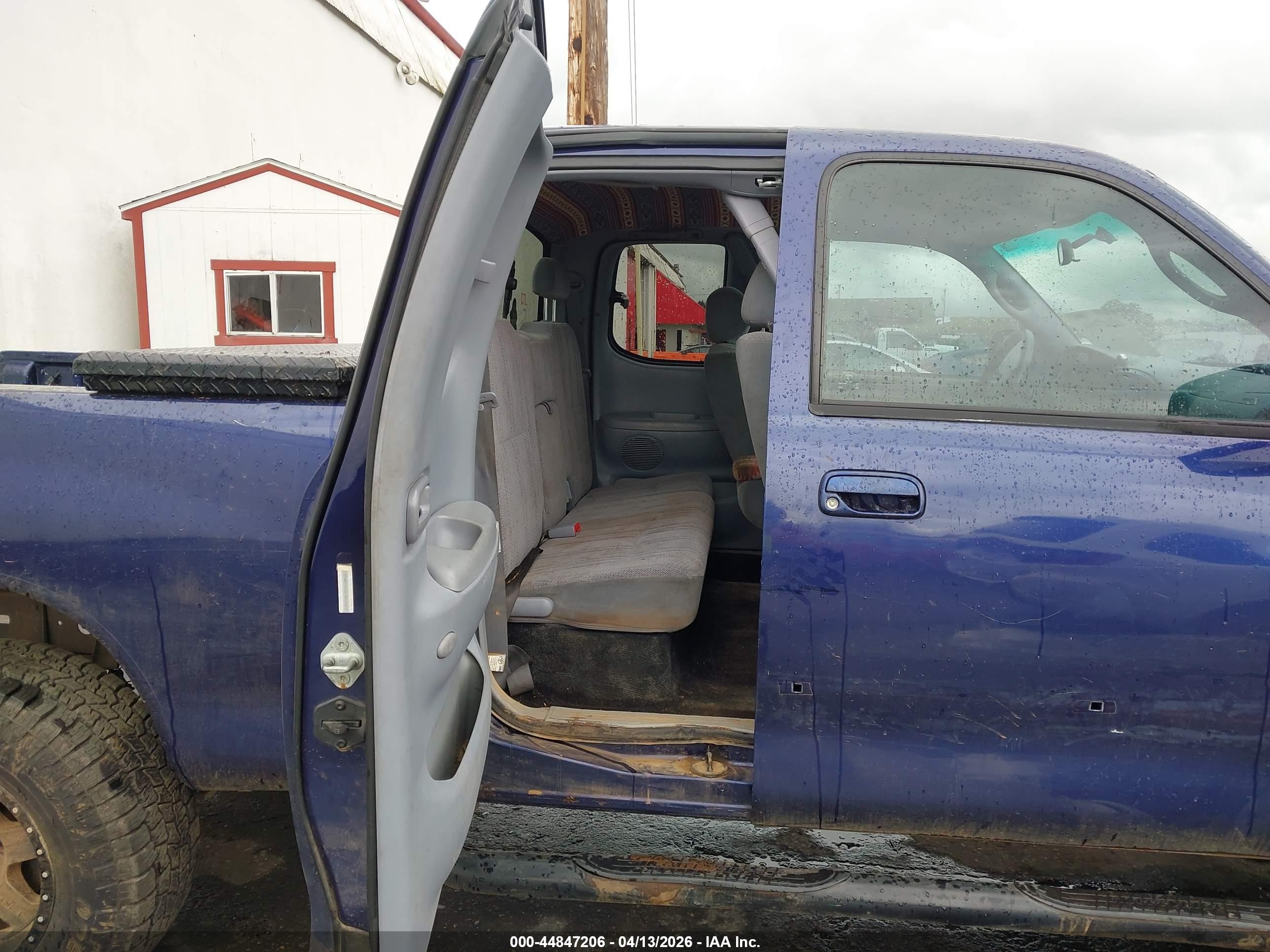 TOYOTA TUNDRA image 8