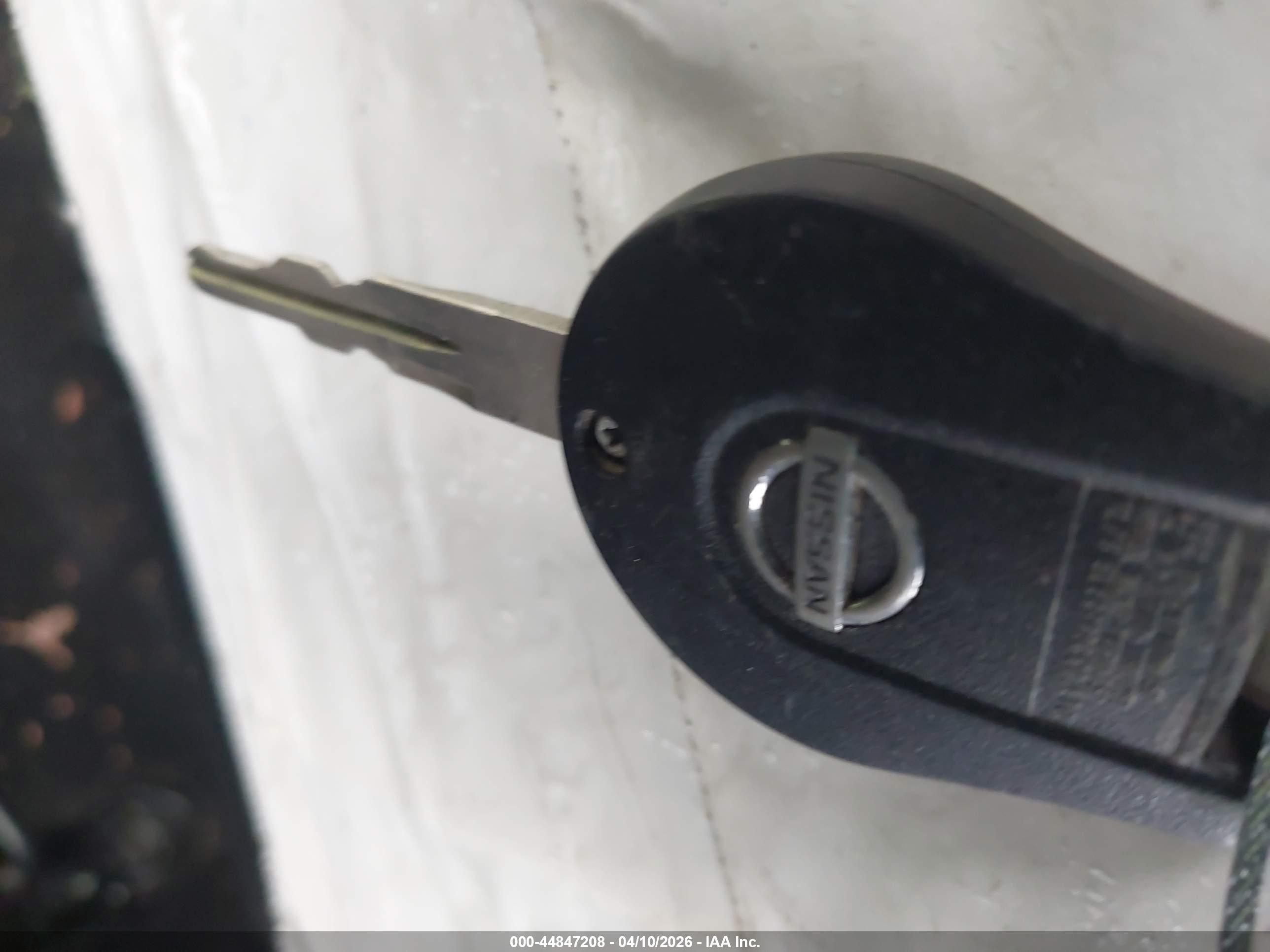 NISSAN ROGUE image 11