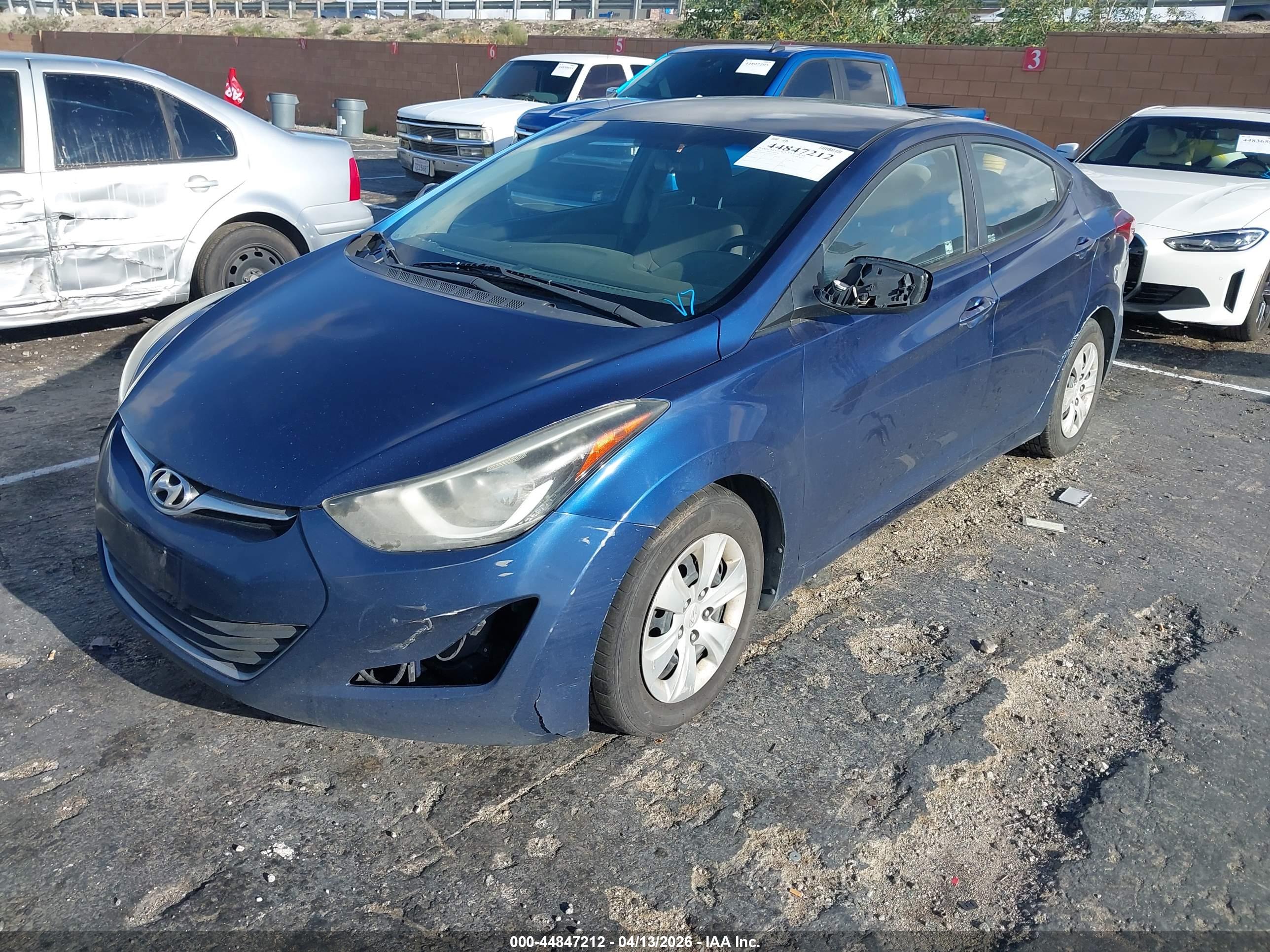 HYUNDAI ELANTRA image 2