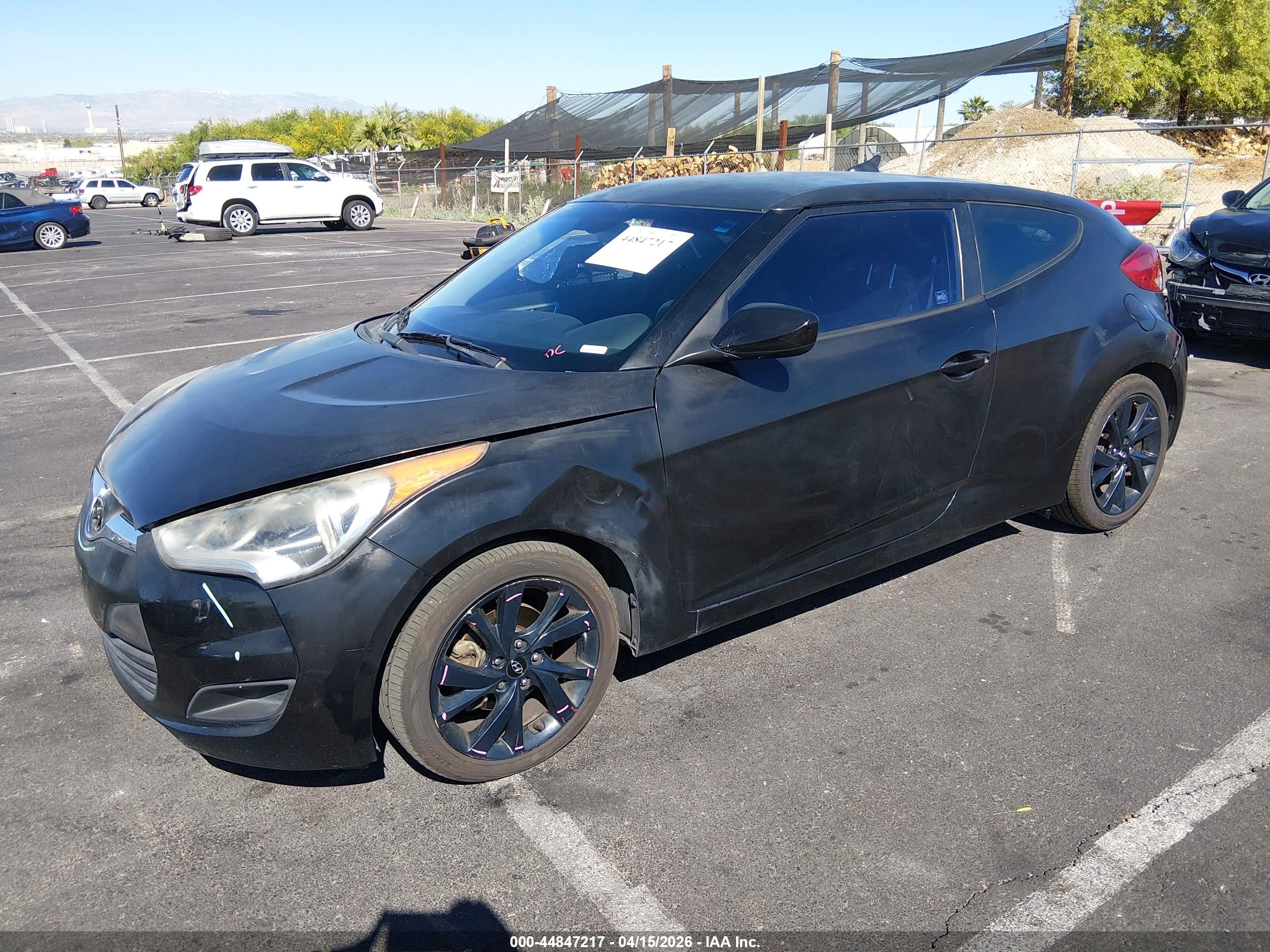 HYUNDAI VELOSTER image 2