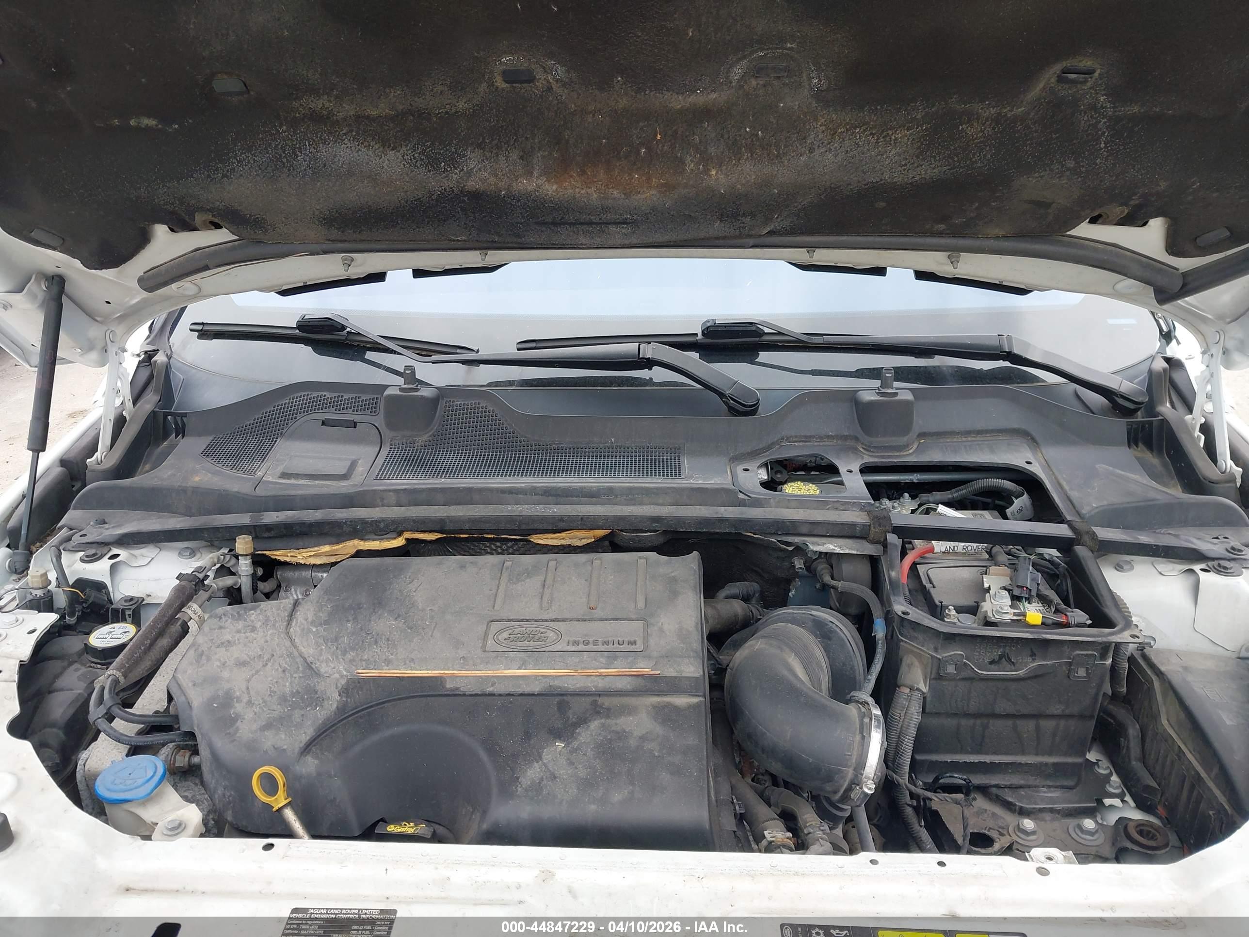 LAND ROVER image 10