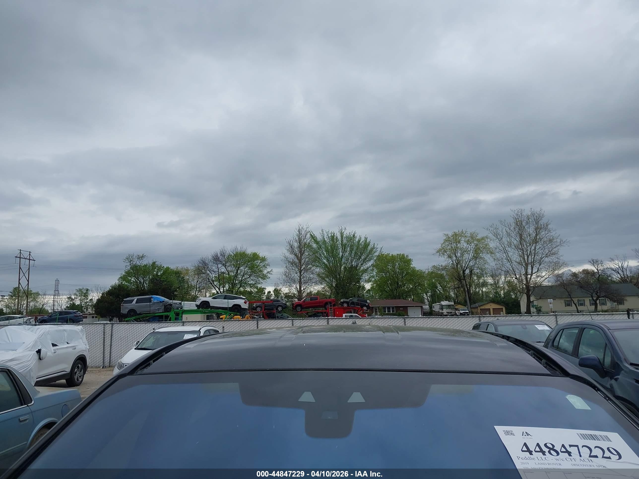 LAND ROVER image 6