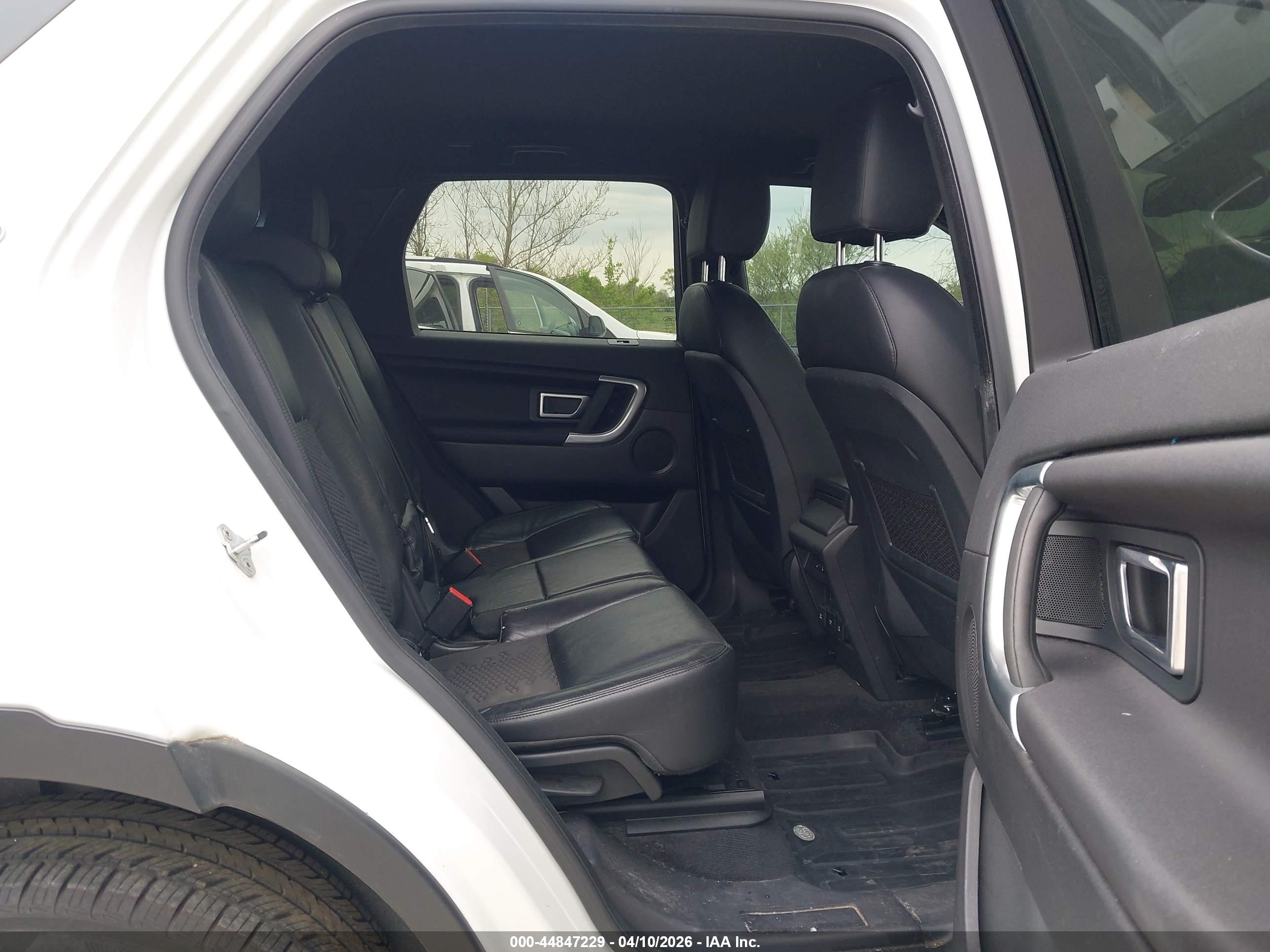 LAND ROVER image 8