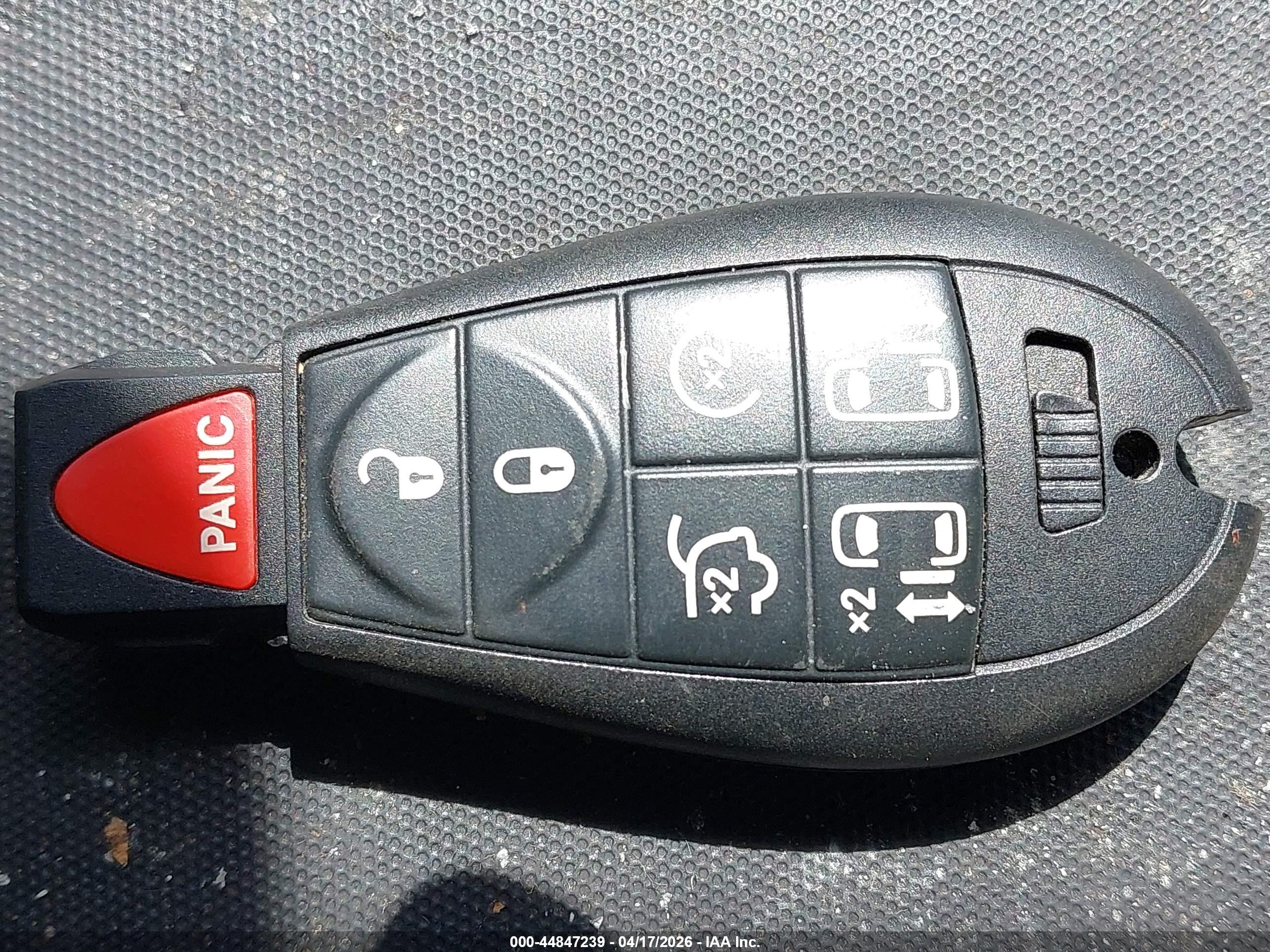 CHRYSLER TOWN image 11