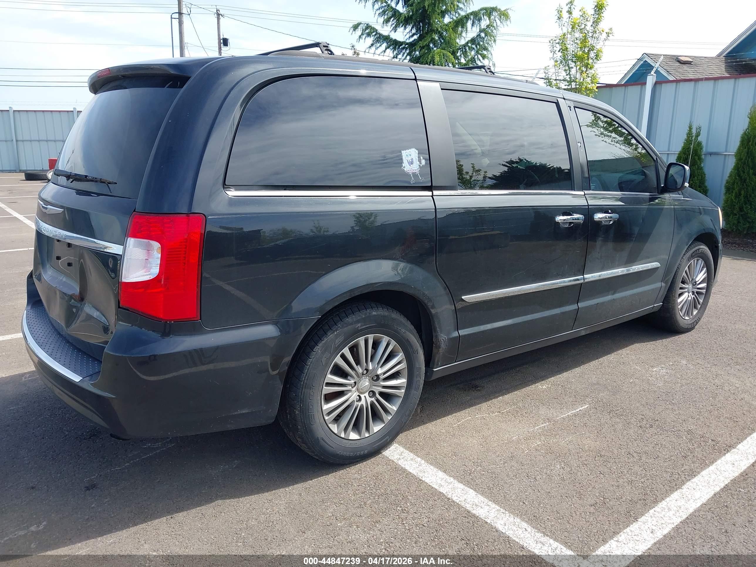 CHRYSLER TOWN image 4