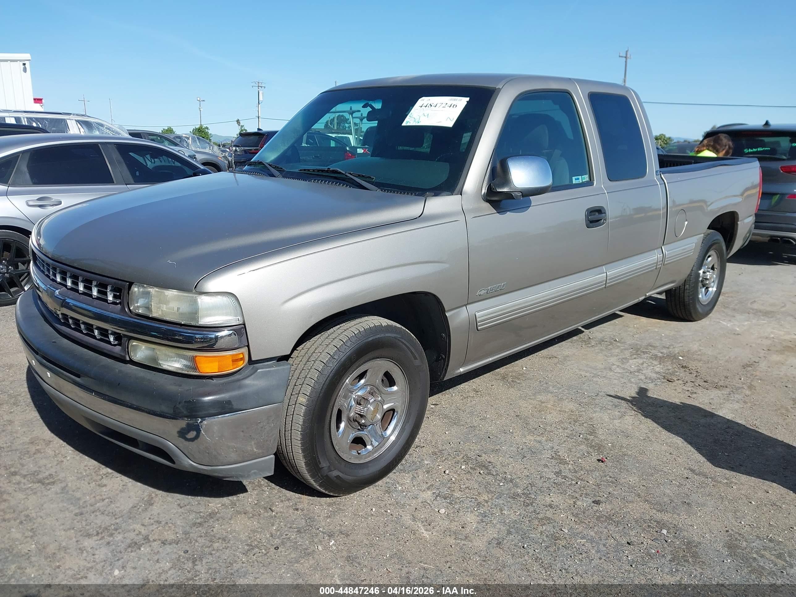 CHEVROLET SILVERADO image 2