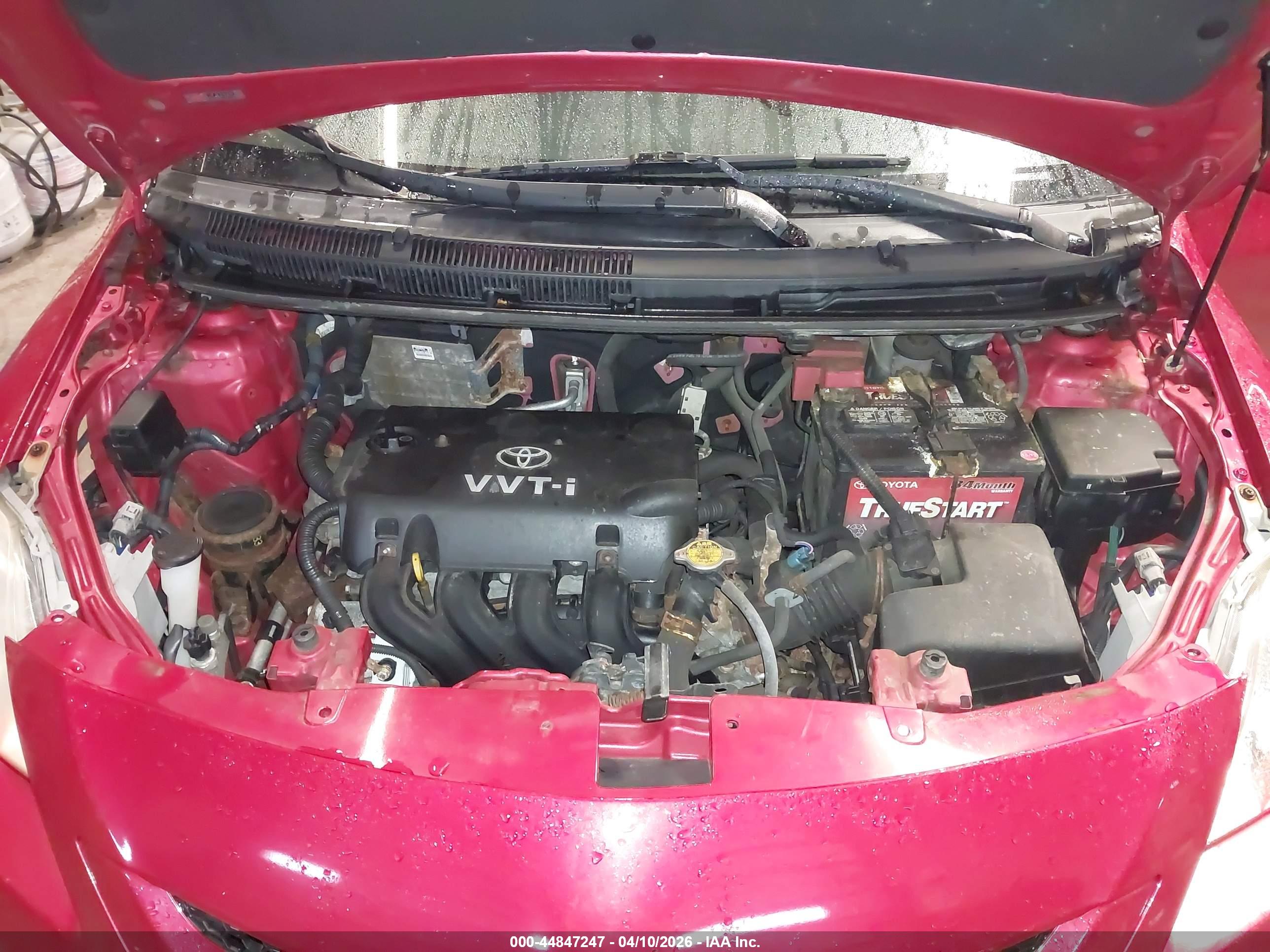 TOYOTA YARIS image 10