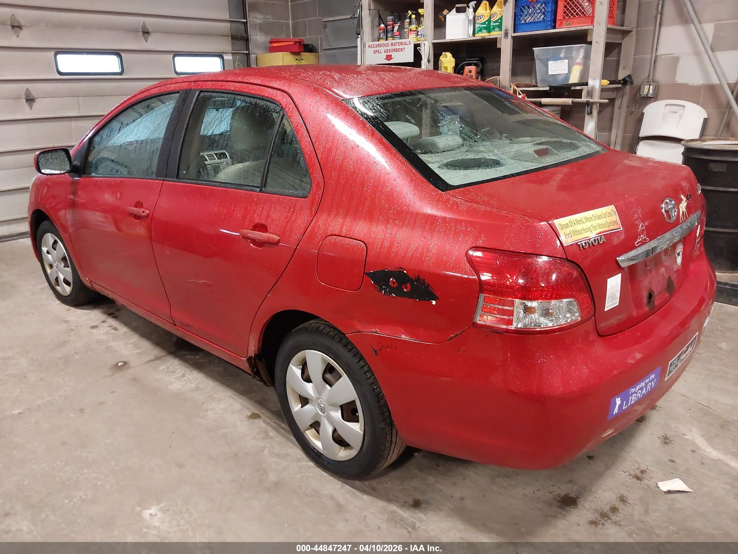 TOYOTA YARIS image 3