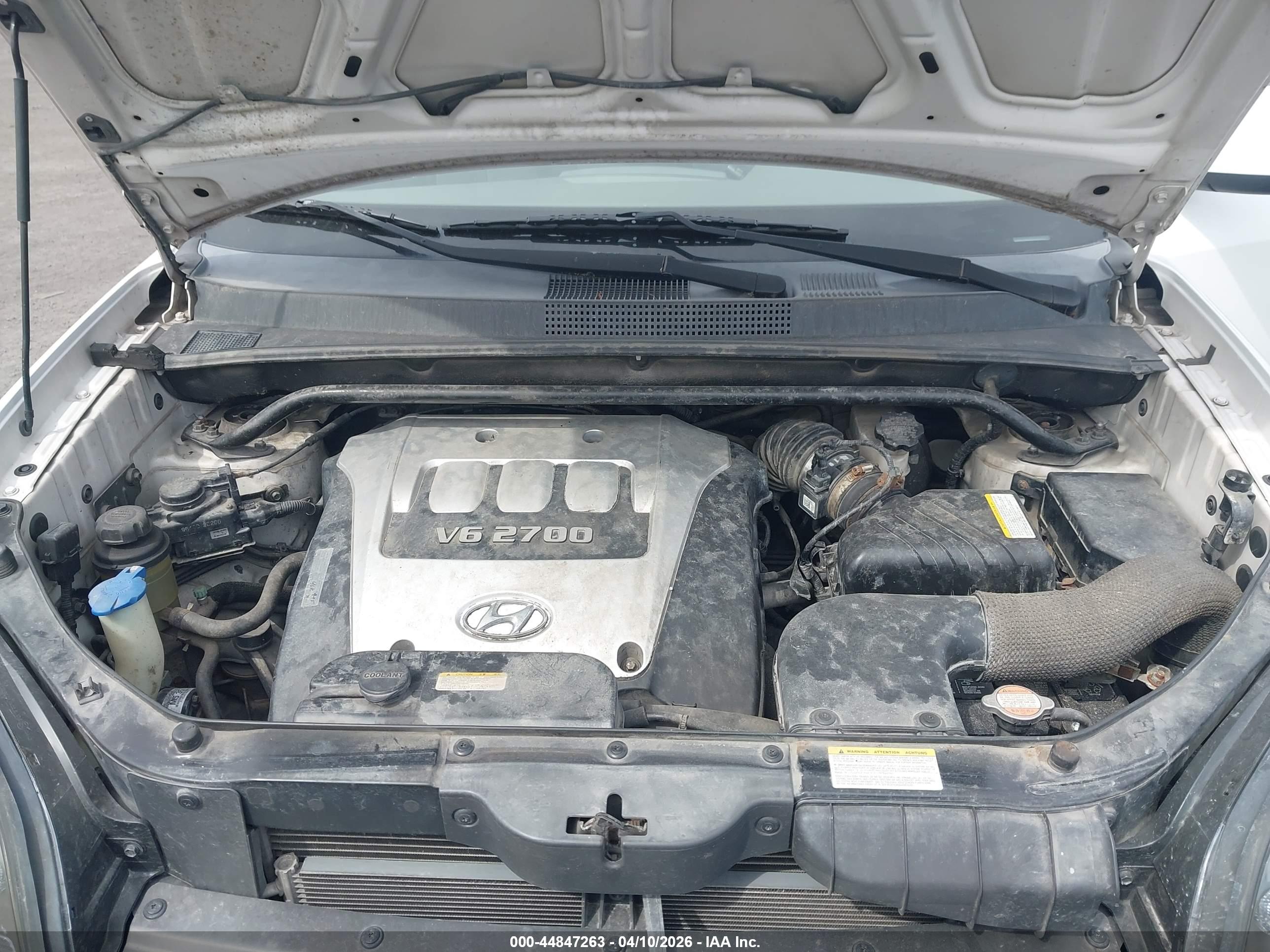 HYUNDAI TUCSON image 10