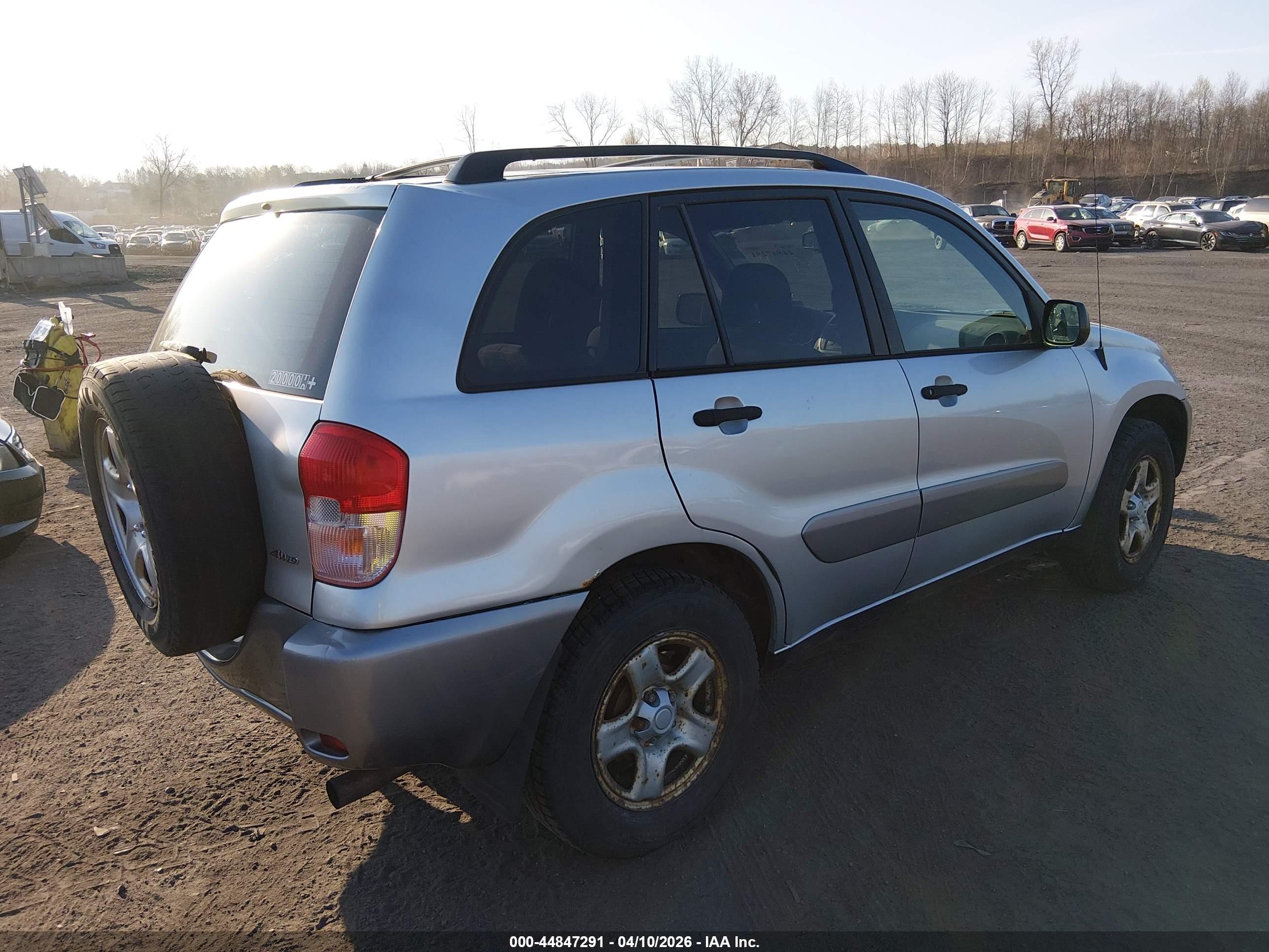 TOYOTA RAV4 image 4