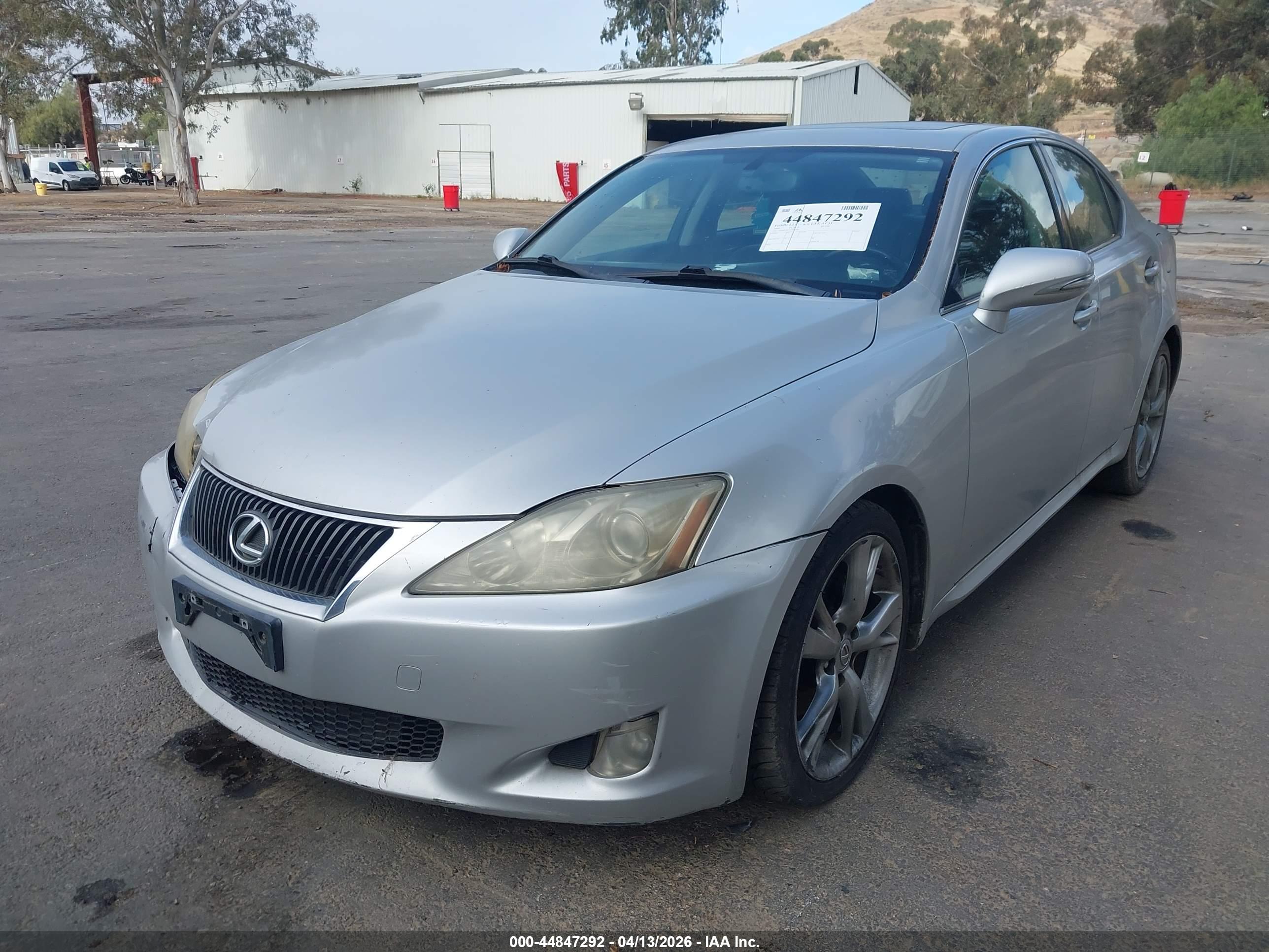 LEXUS IS image 2