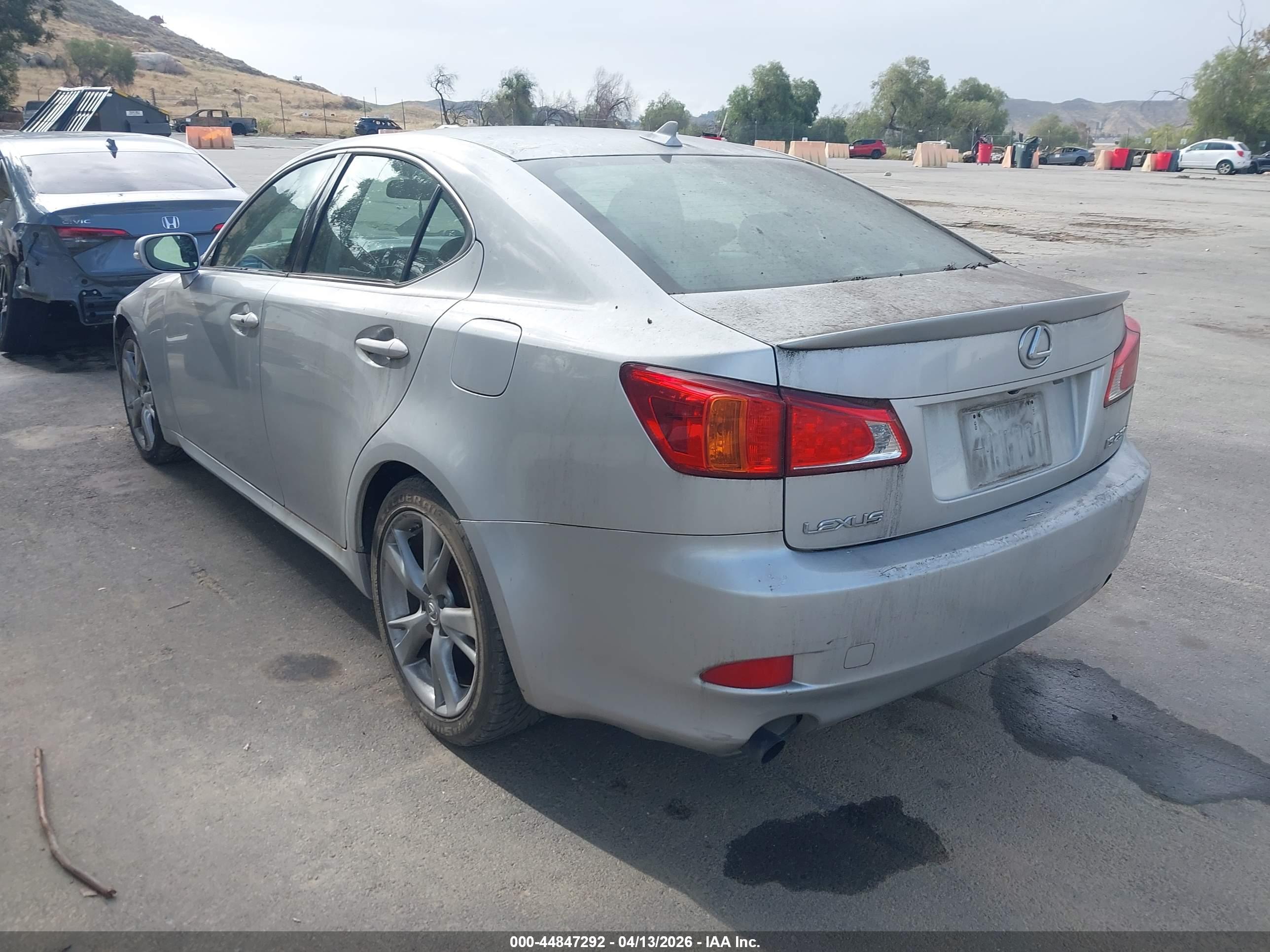 LEXUS IS image 3