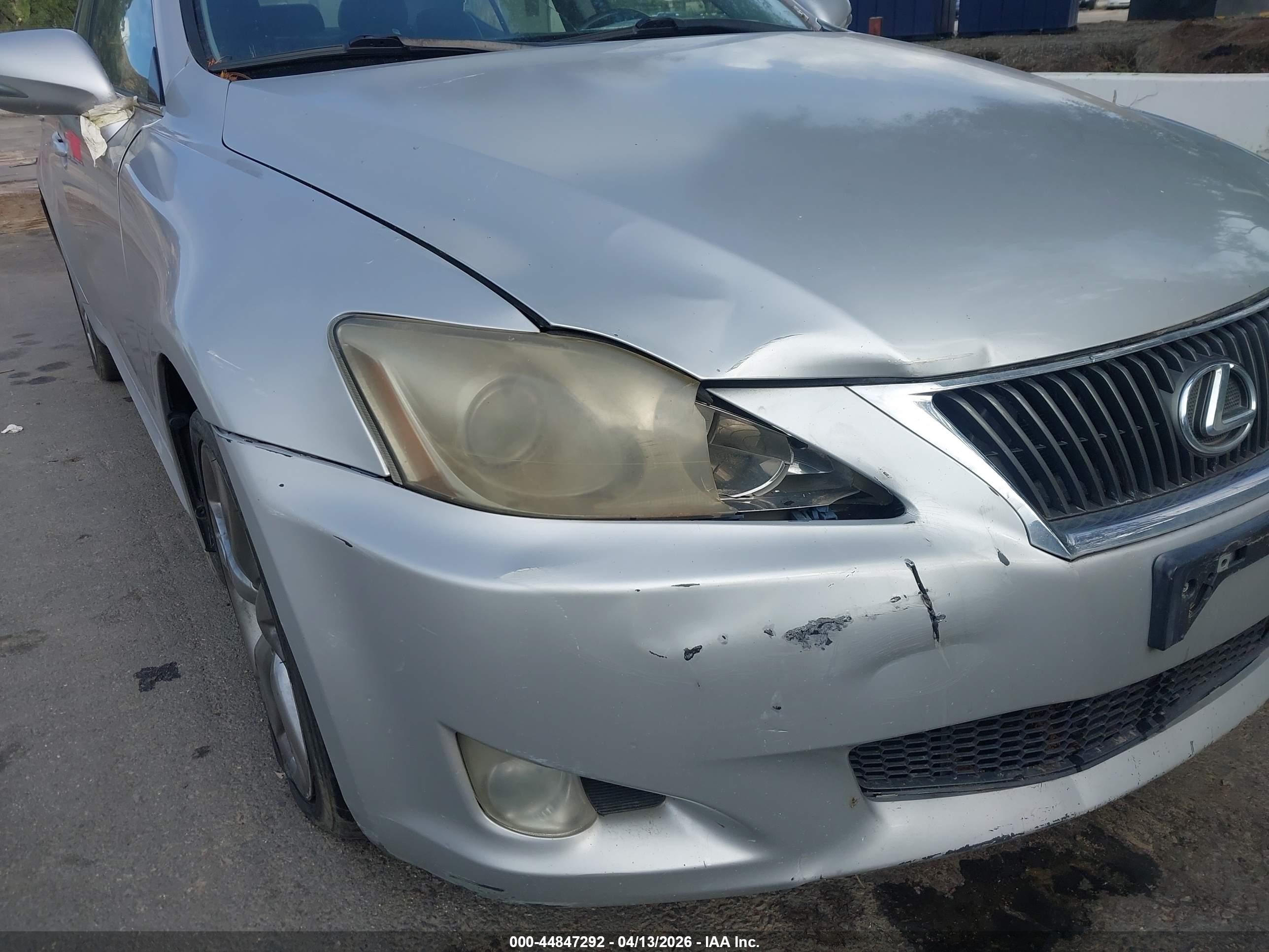 LEXUS IS image 6