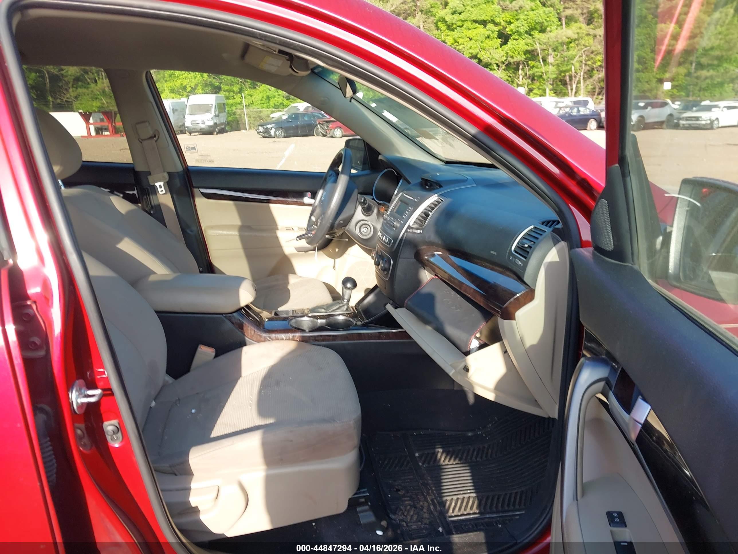 KIA SORENTO image 5