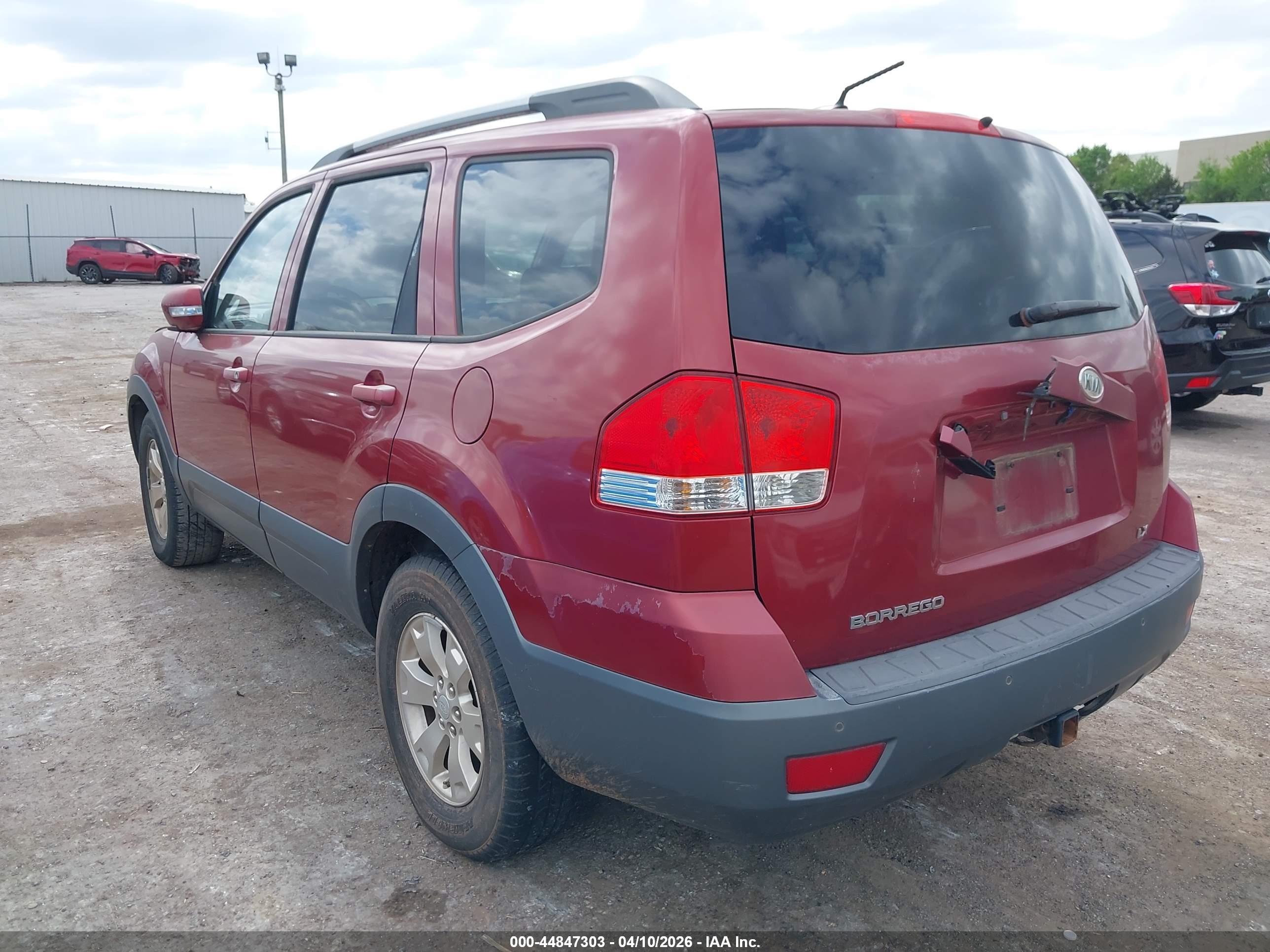 KIA BORREGO image 3