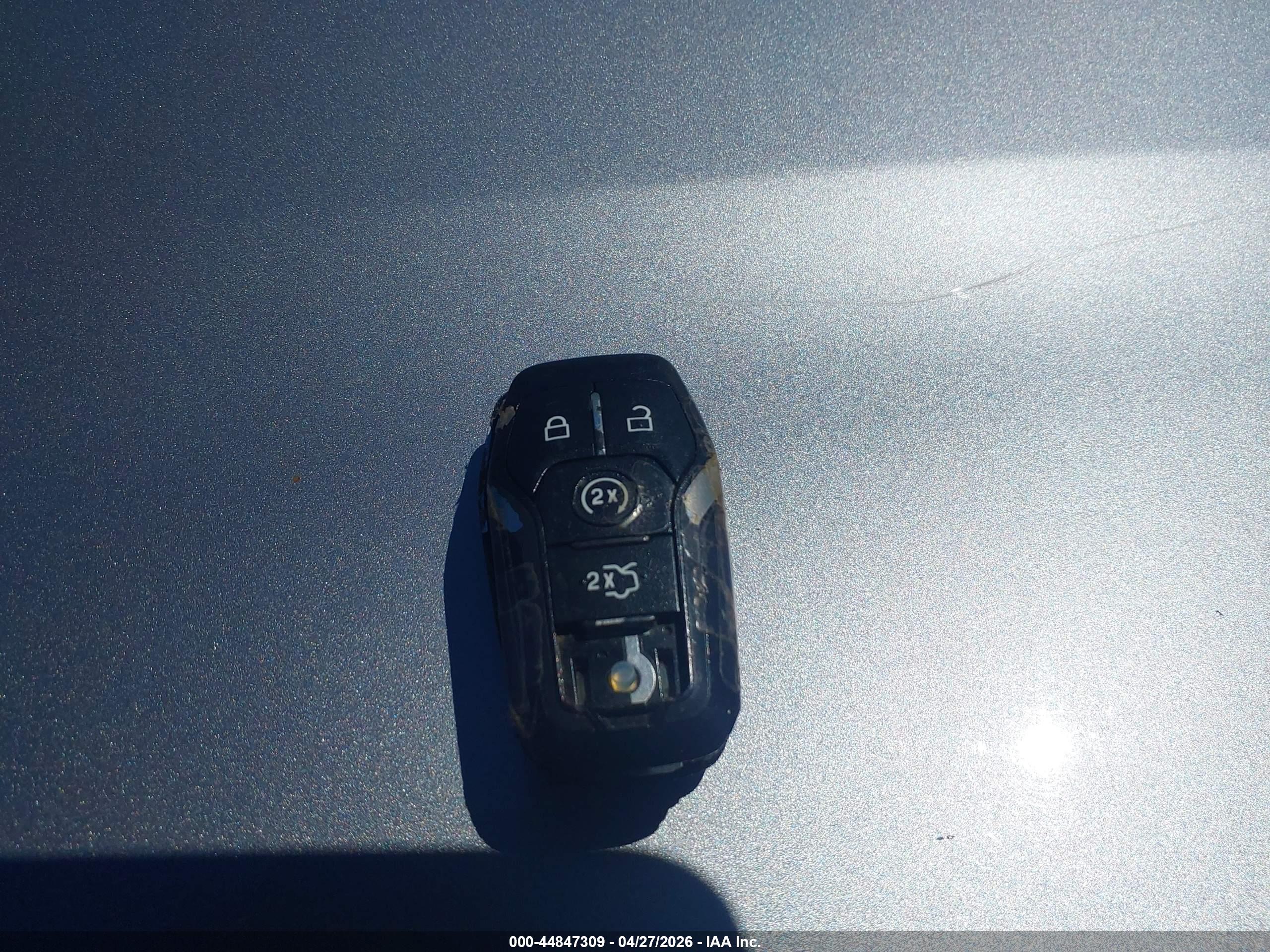 FORD EXPLORER image 11