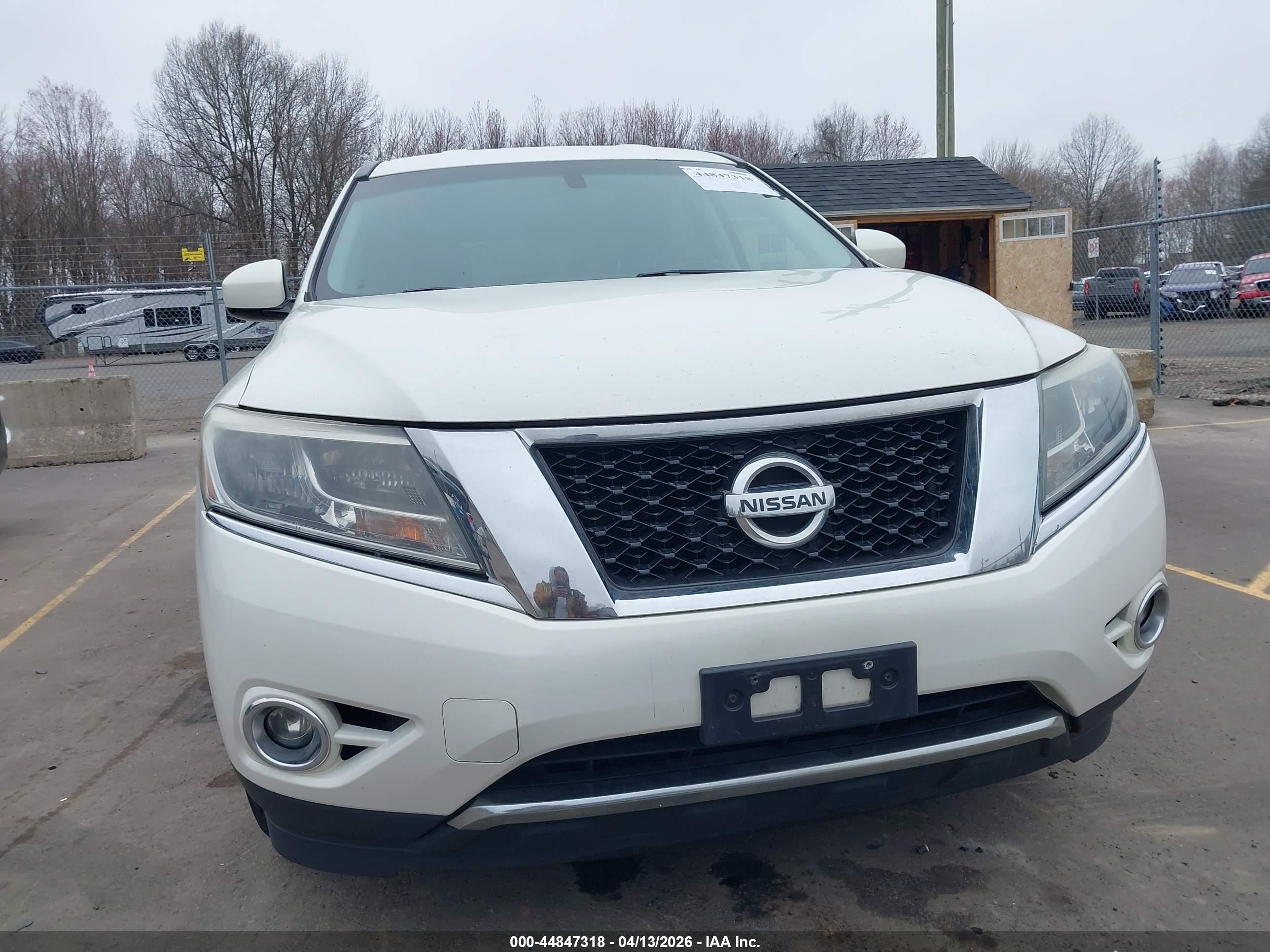 NISSAN PATHFINDER image 6