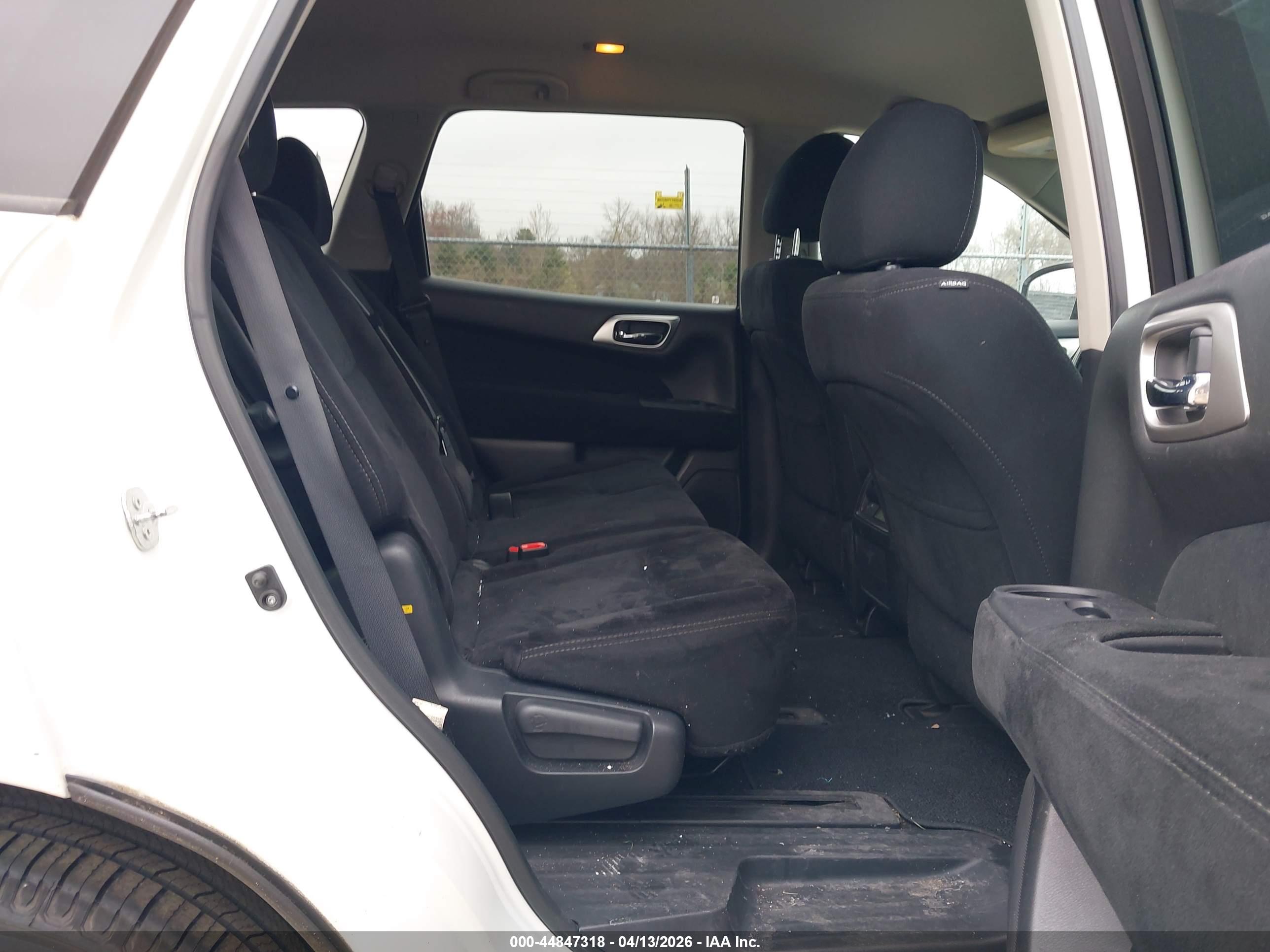 NISSAN PATHFINDER image 8