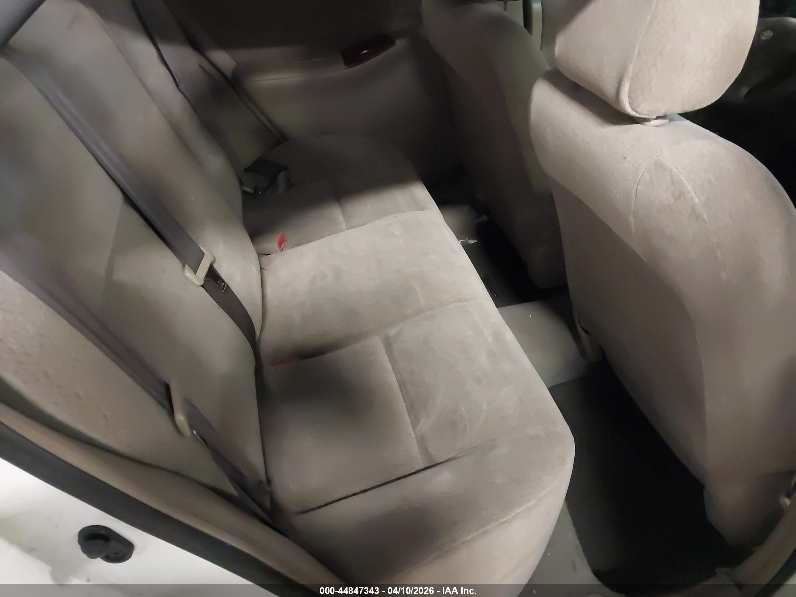TOYOTA COROLLA image 8