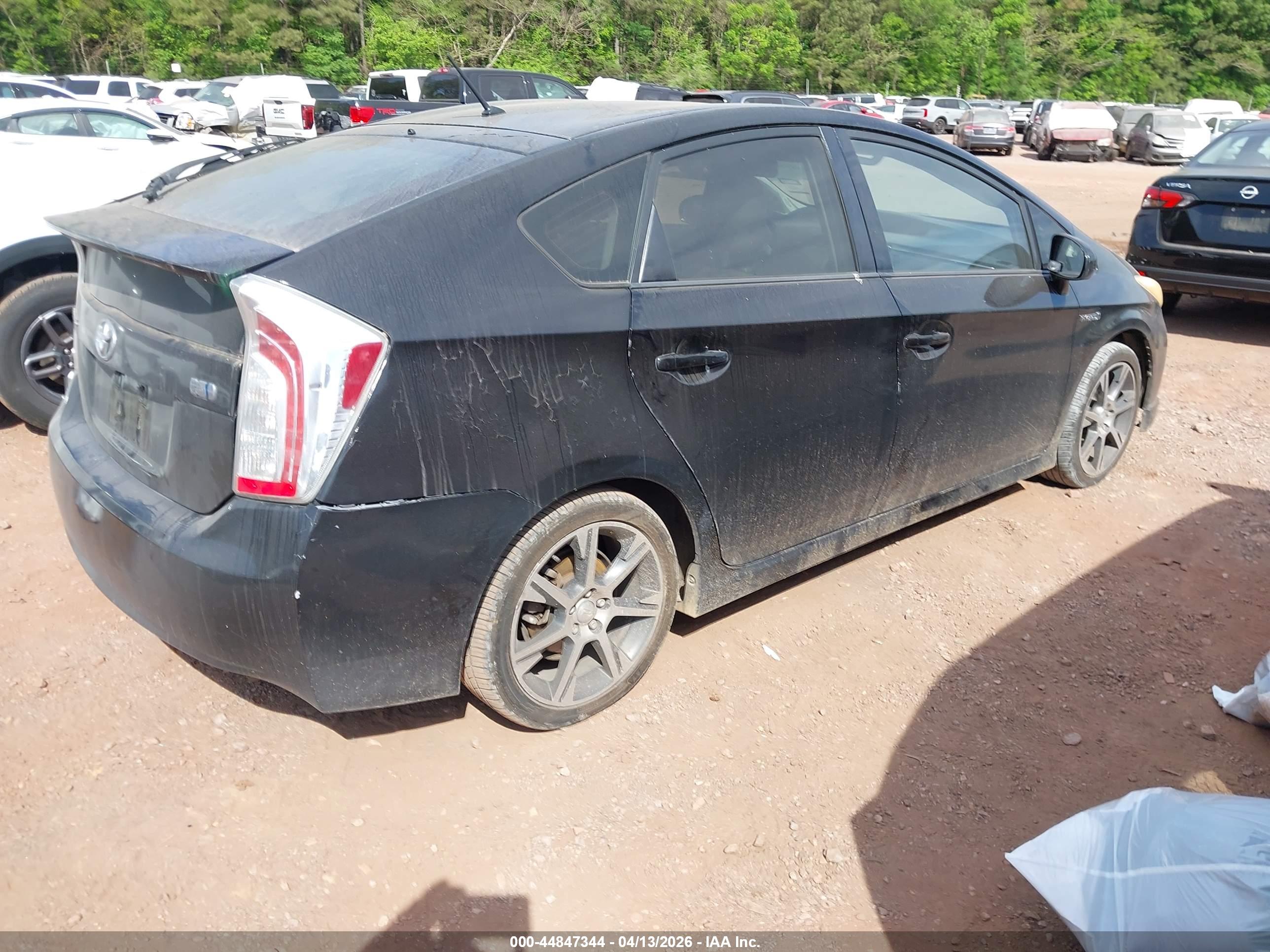 TOYOTA PRIUS image 4
