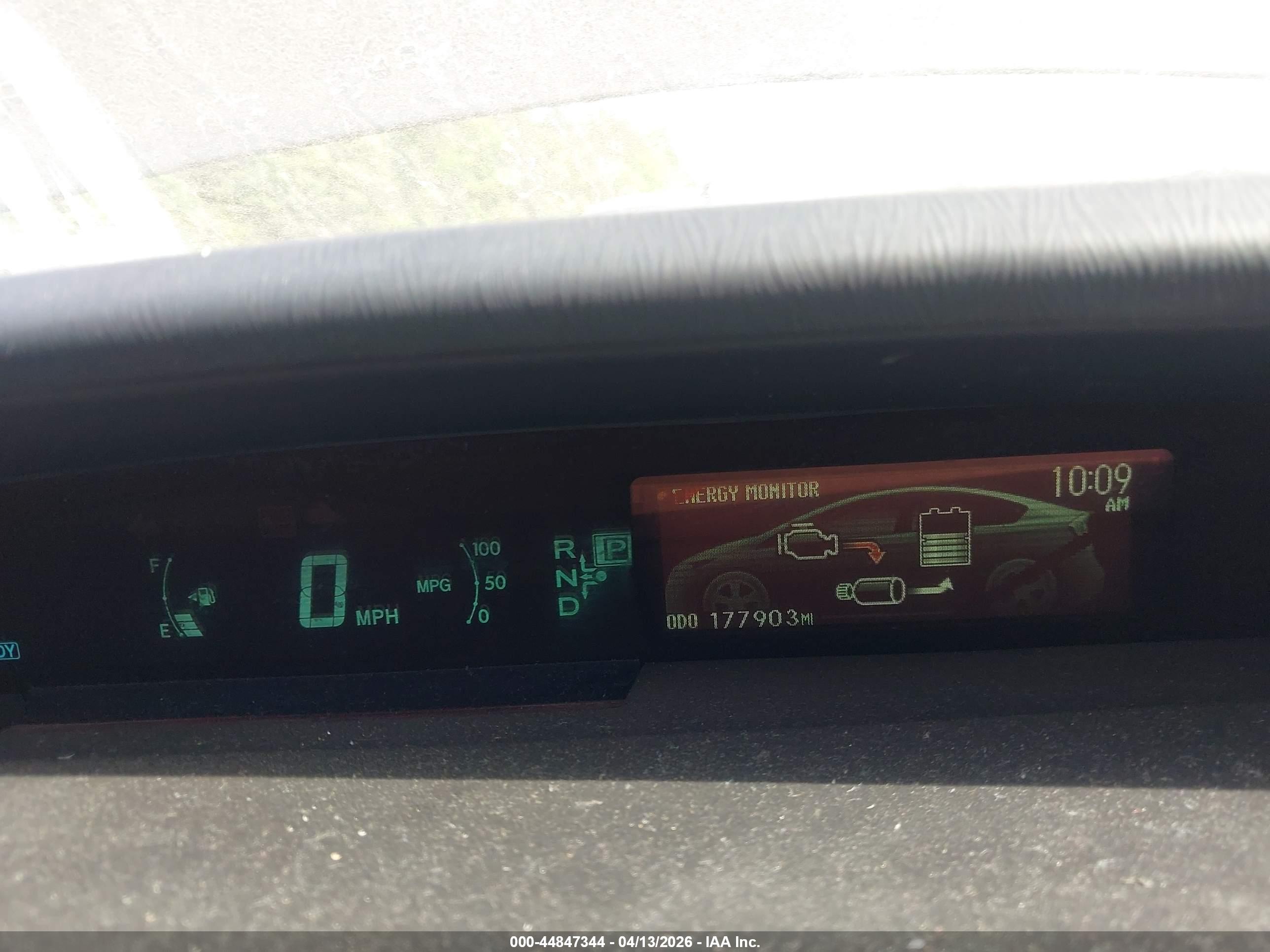 TOYOTA PRIUS image 7