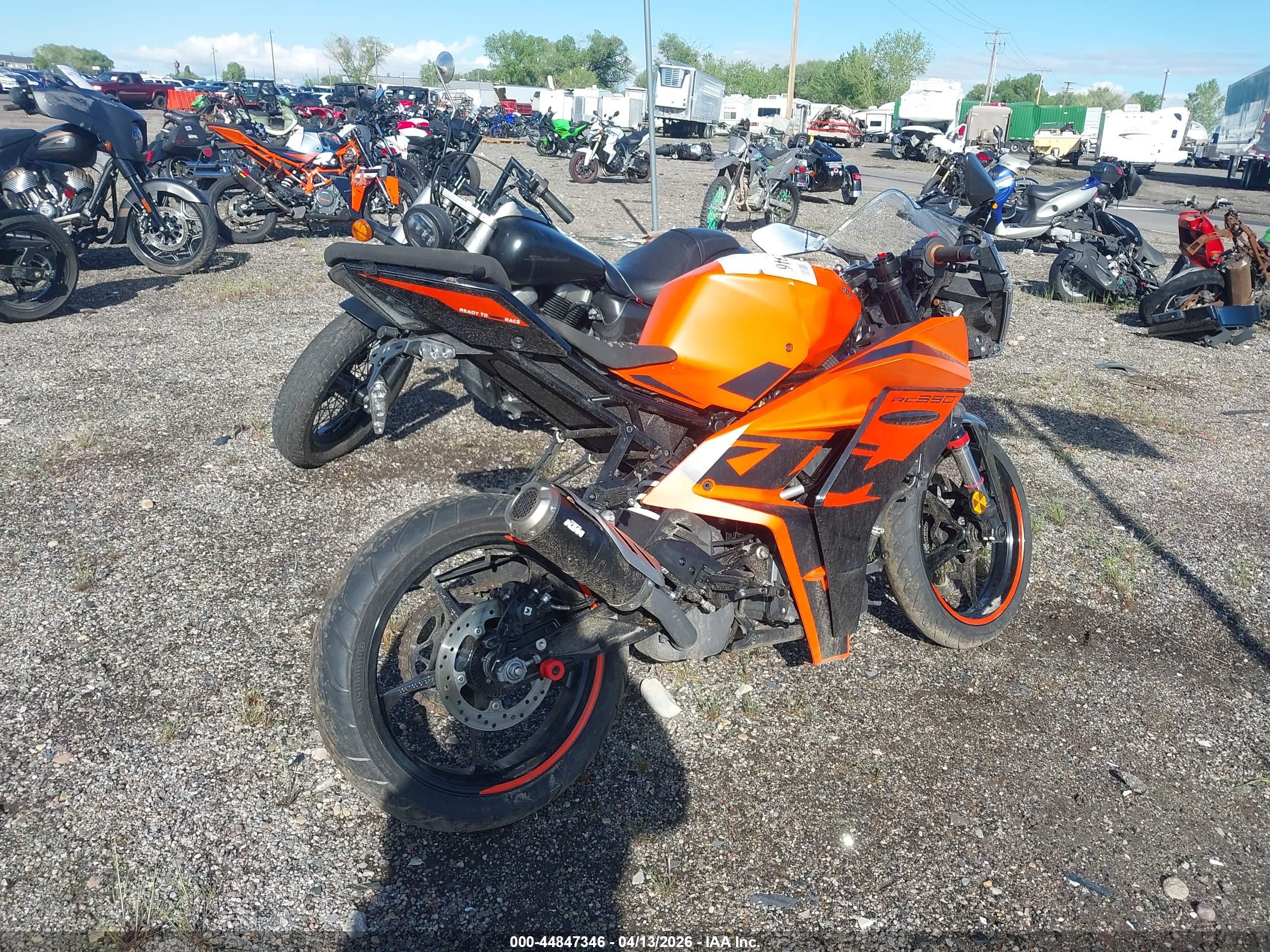 KTM 390 image 4