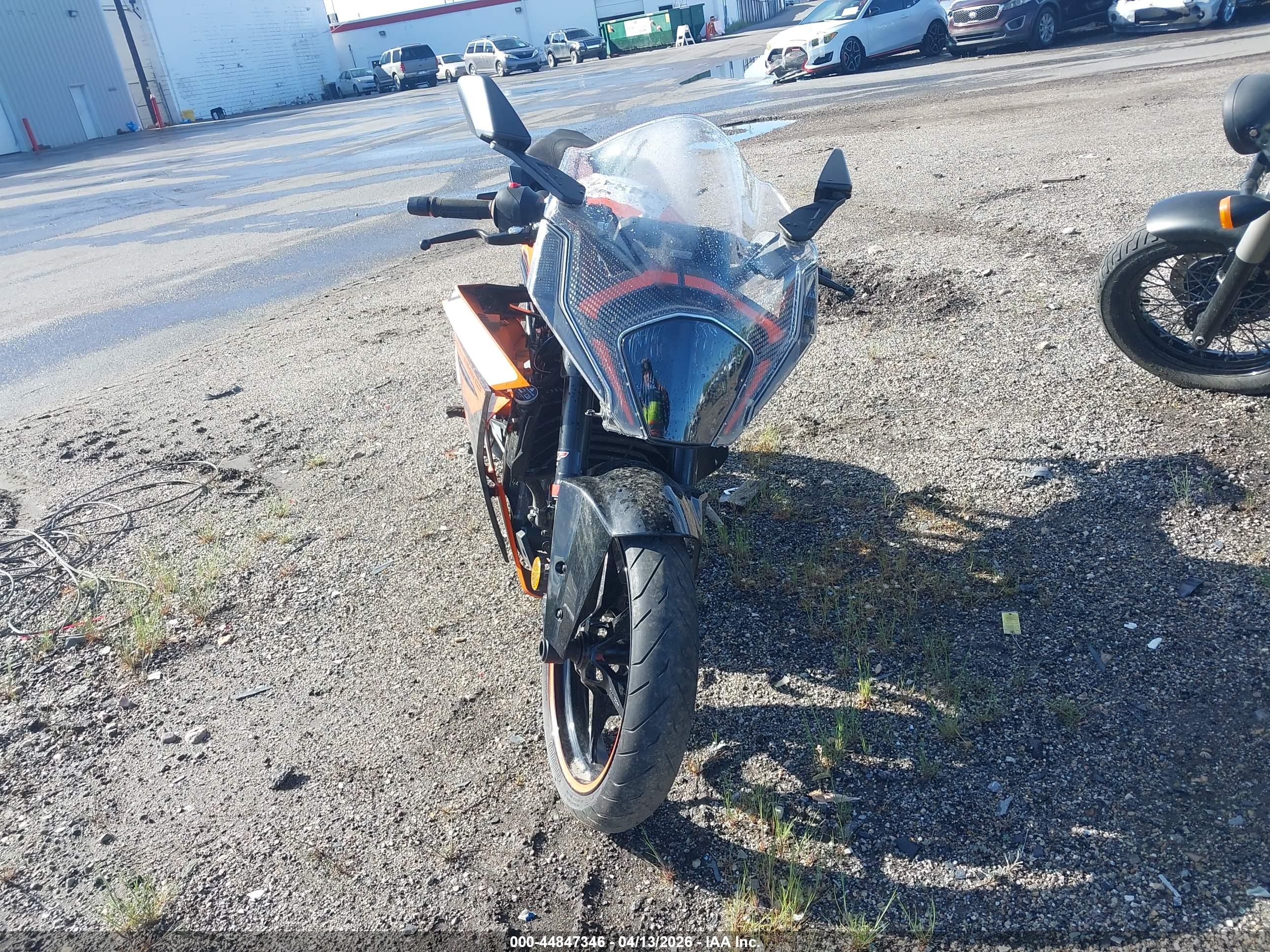 KTM 390 image 5