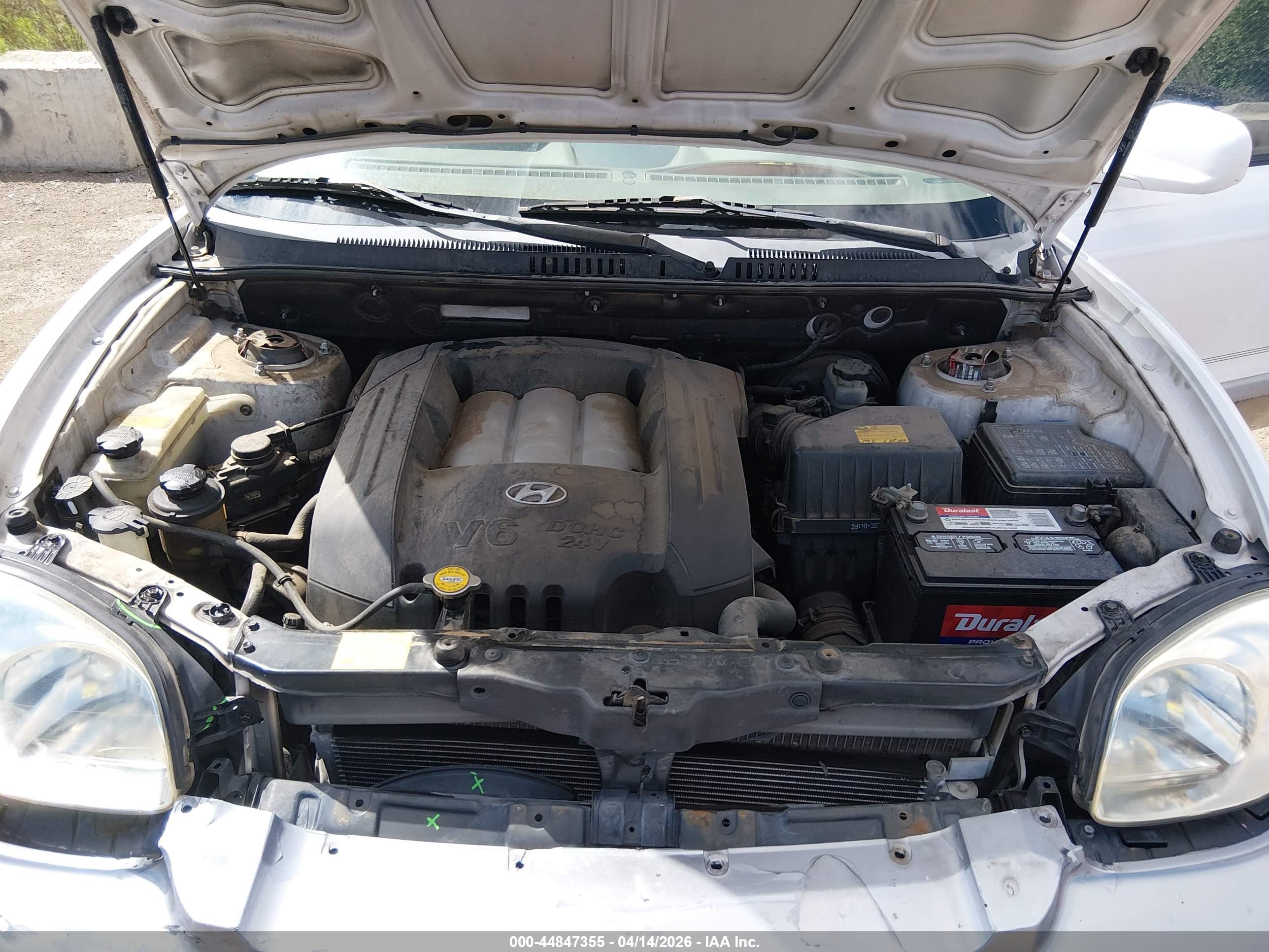 HYUNDAI SANTA image 10
